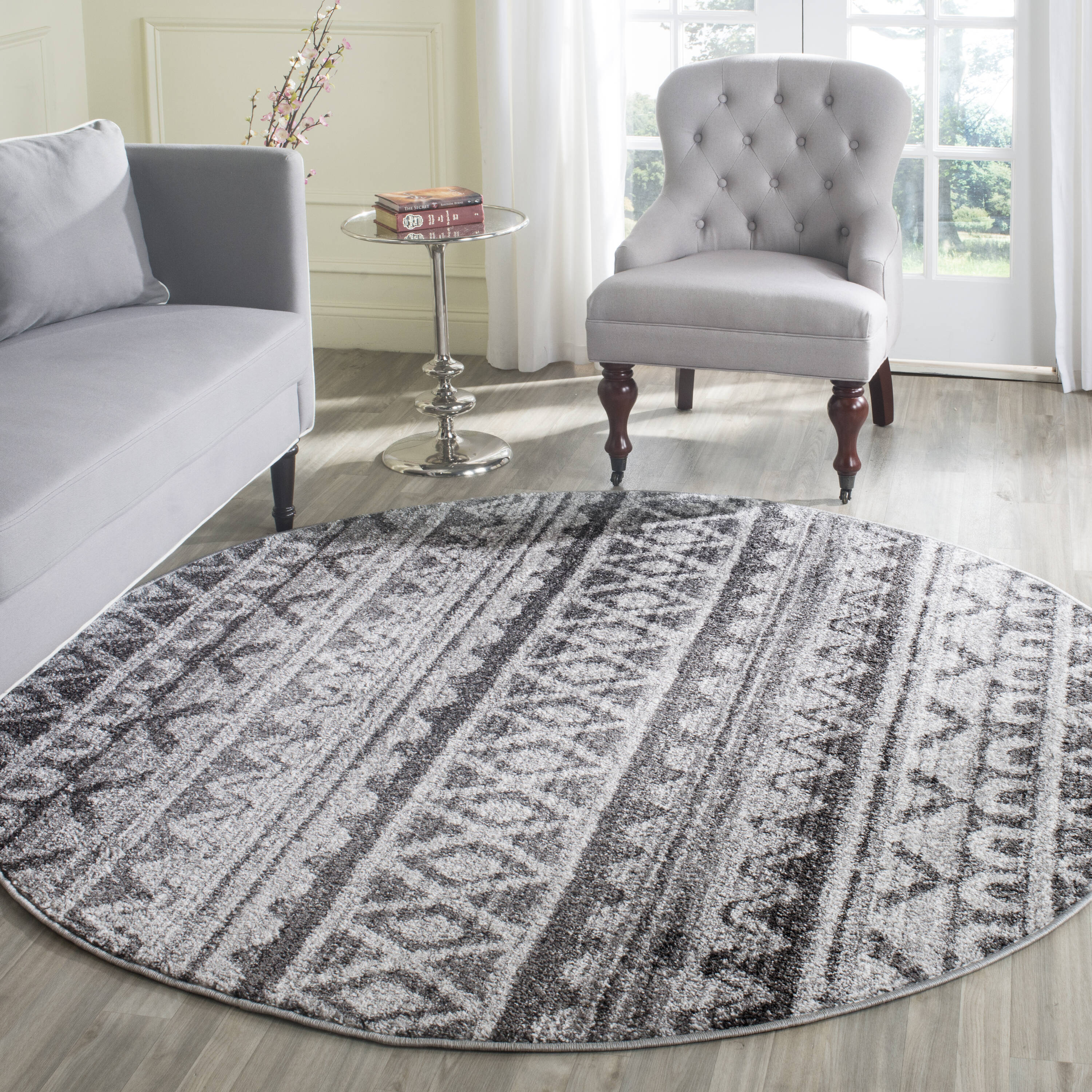 Safavieh ADR119N-4R Adirondack Gage 4 x 4 (ft) Loomed Polypropylene Ivory/Charcoal Round Indoor Abstract Lodge Area rug