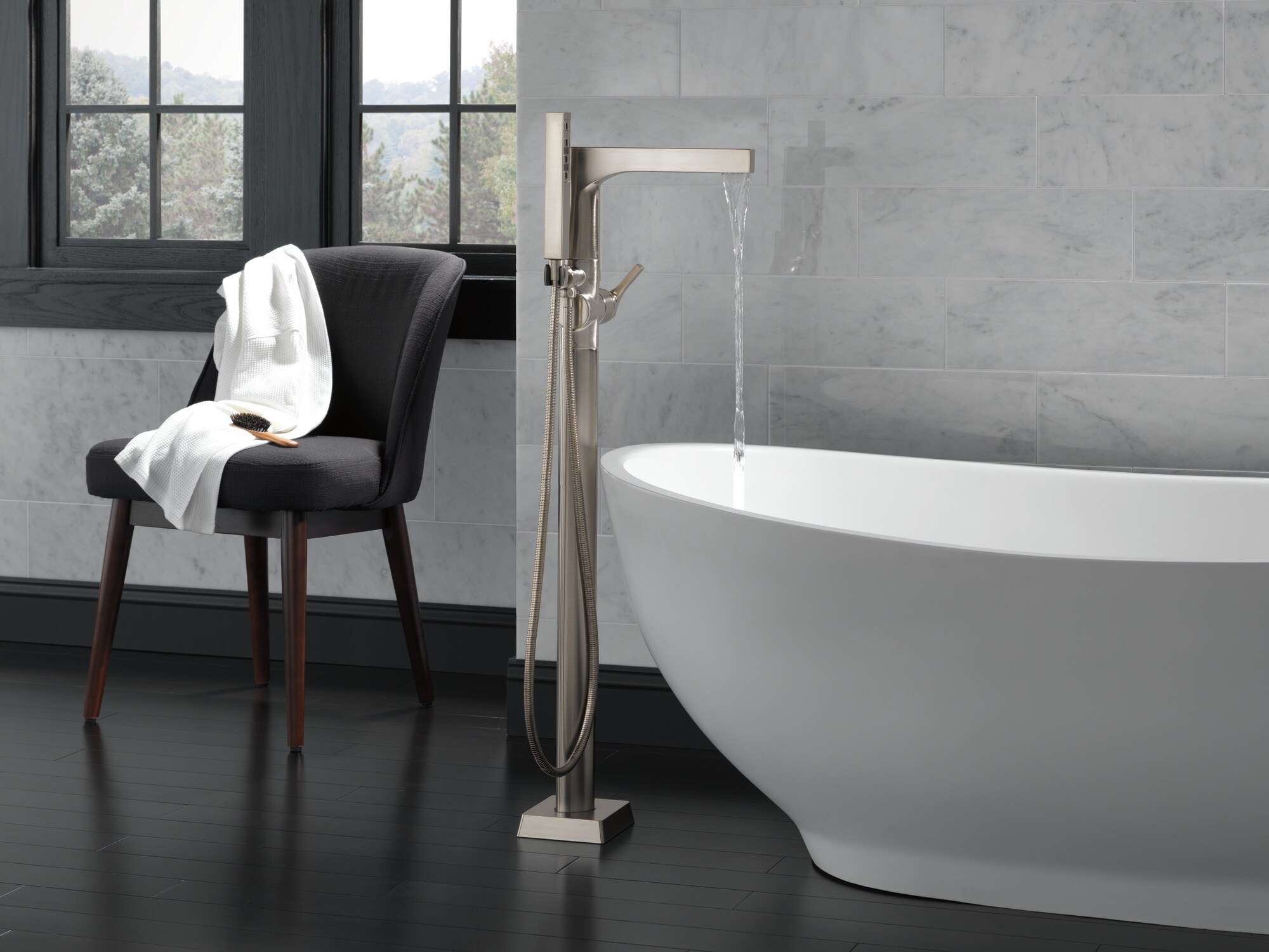 Delta T4774-SSFL Roman-Tub-Faucets - View #3