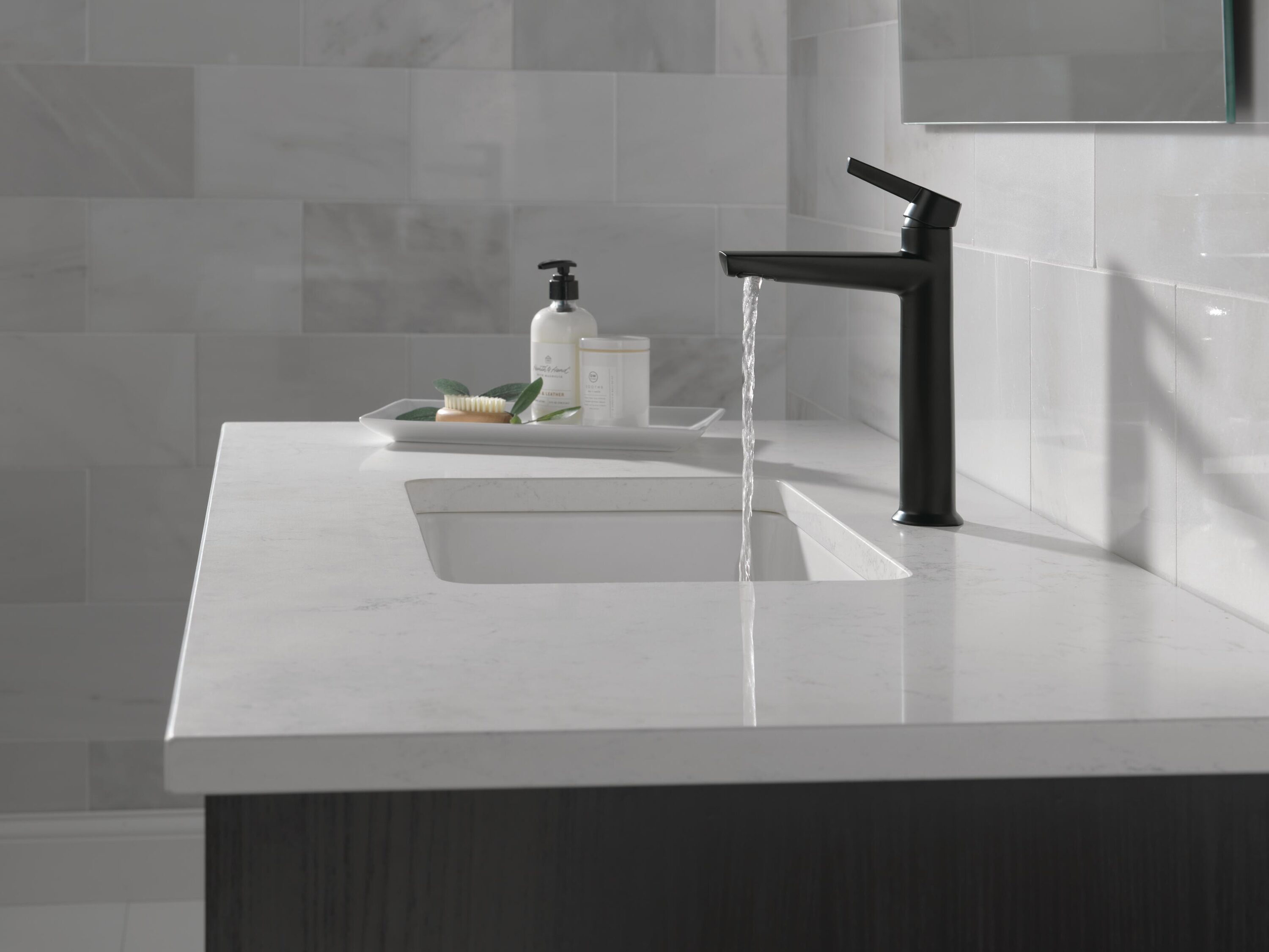 Delta 671-BL-DST Lavatory-Faucets - View #2