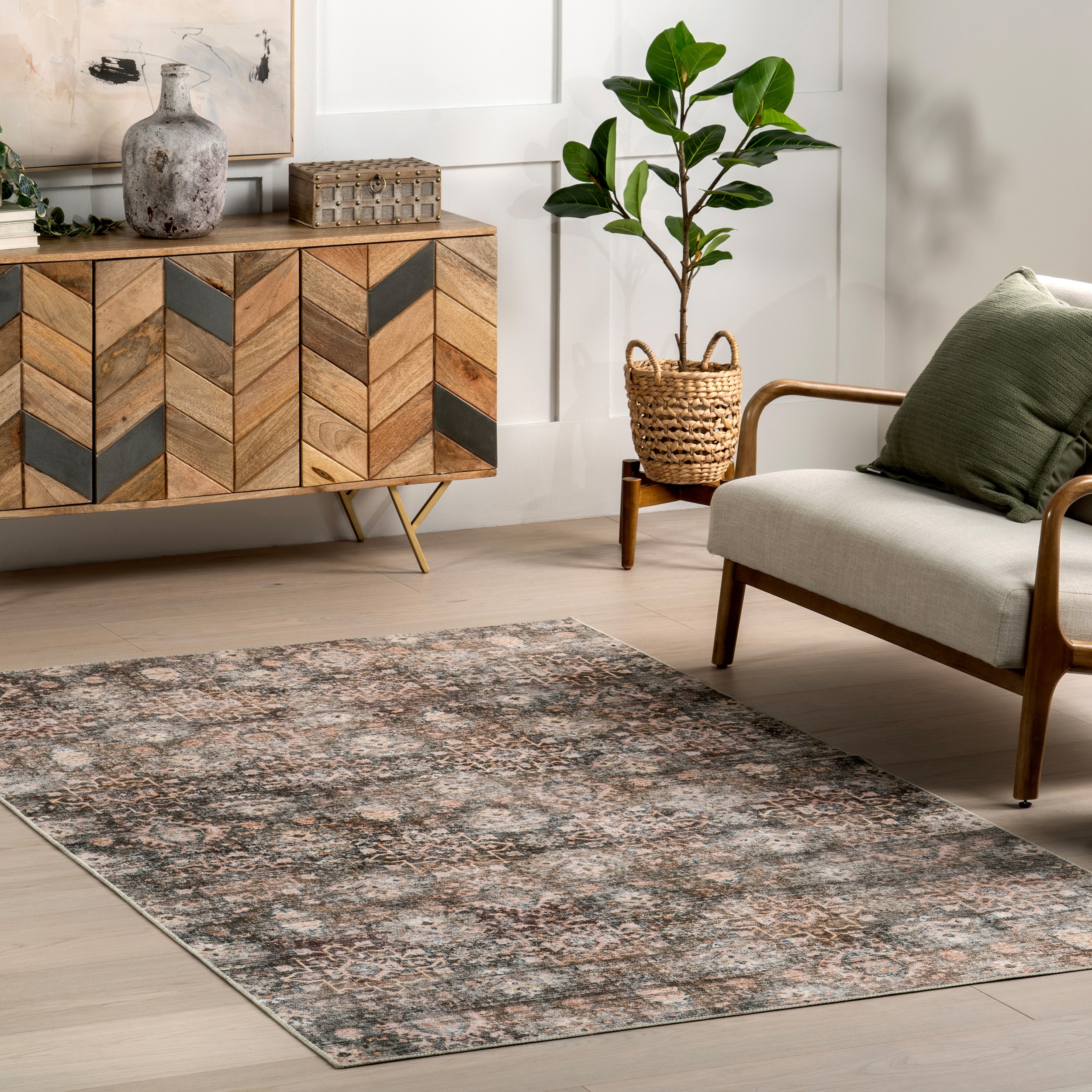 nuLOOM 200HJTH17A-406 Keziah Vintage Medallion SplashGuard Machine Washable 4ft. x 6ft. Grey Area Rug