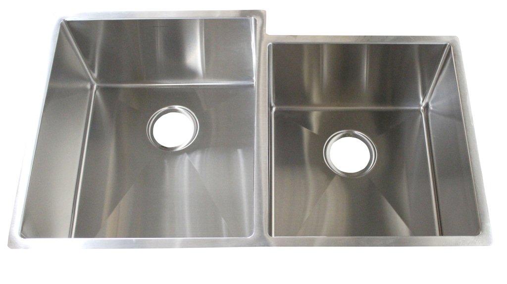 Frigidaire Gallery Undermount 20-in x 33-in Brushed Stainless Double ...