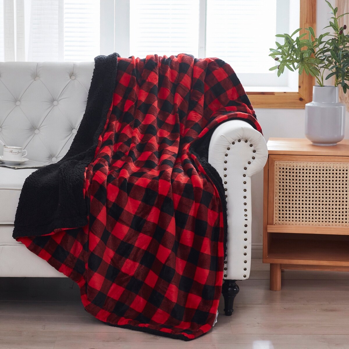 HomeRoots 4000478047 Blankets-And-Throws - View #2