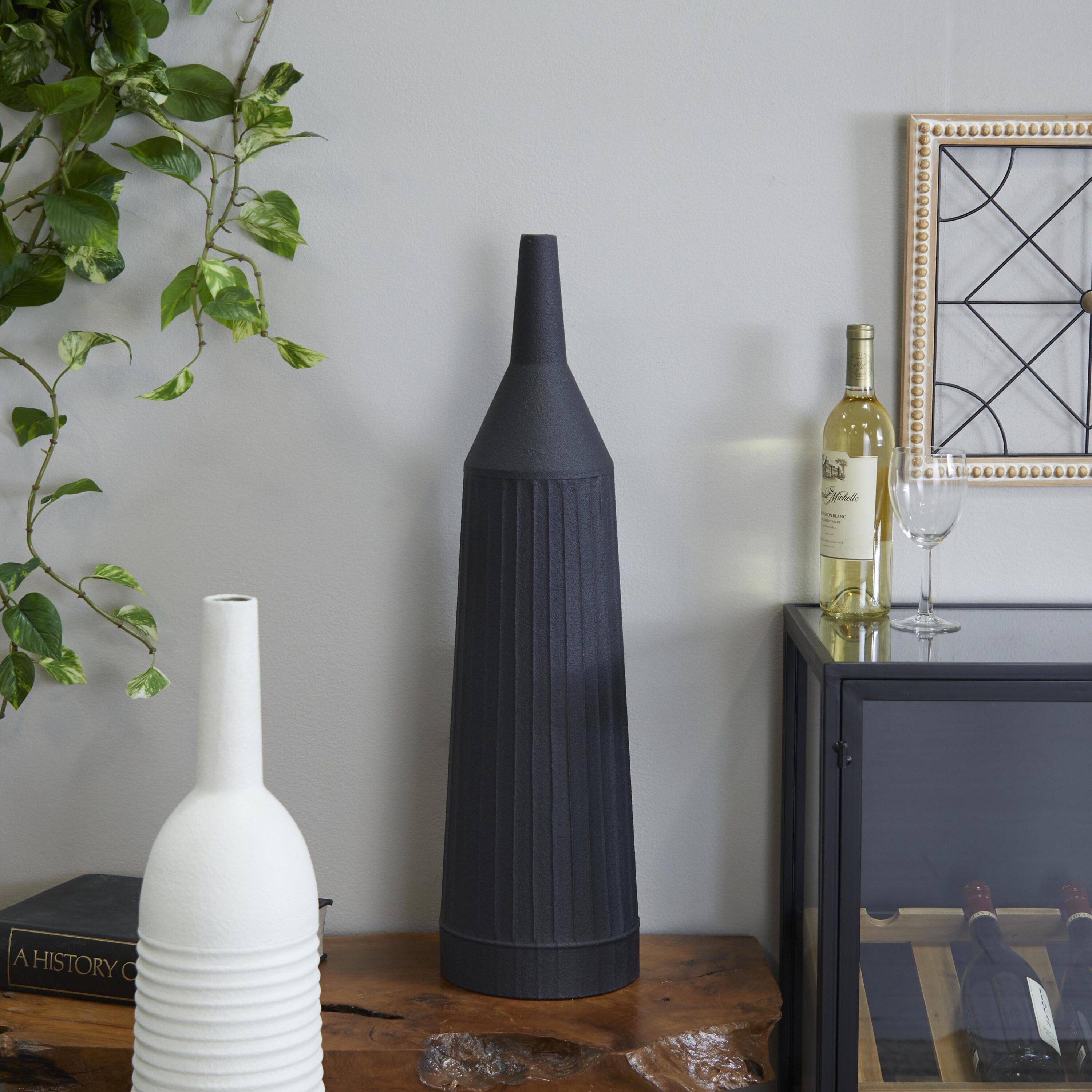 The Novogratz 32979 Black Metal Modern Vase