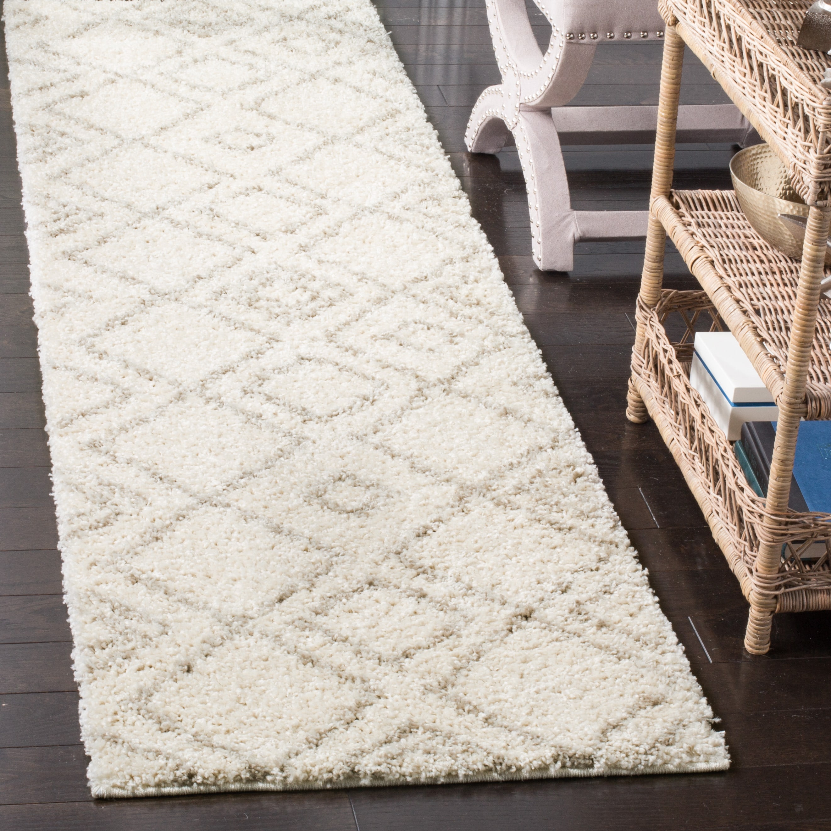 Safavieh ASG744A-210 Arizona Nettie Shag 2 x 10 (ft) Loomed Polypropylene Ivory/Beige Rectangular Indoor Abstract Moroccan Runner rug