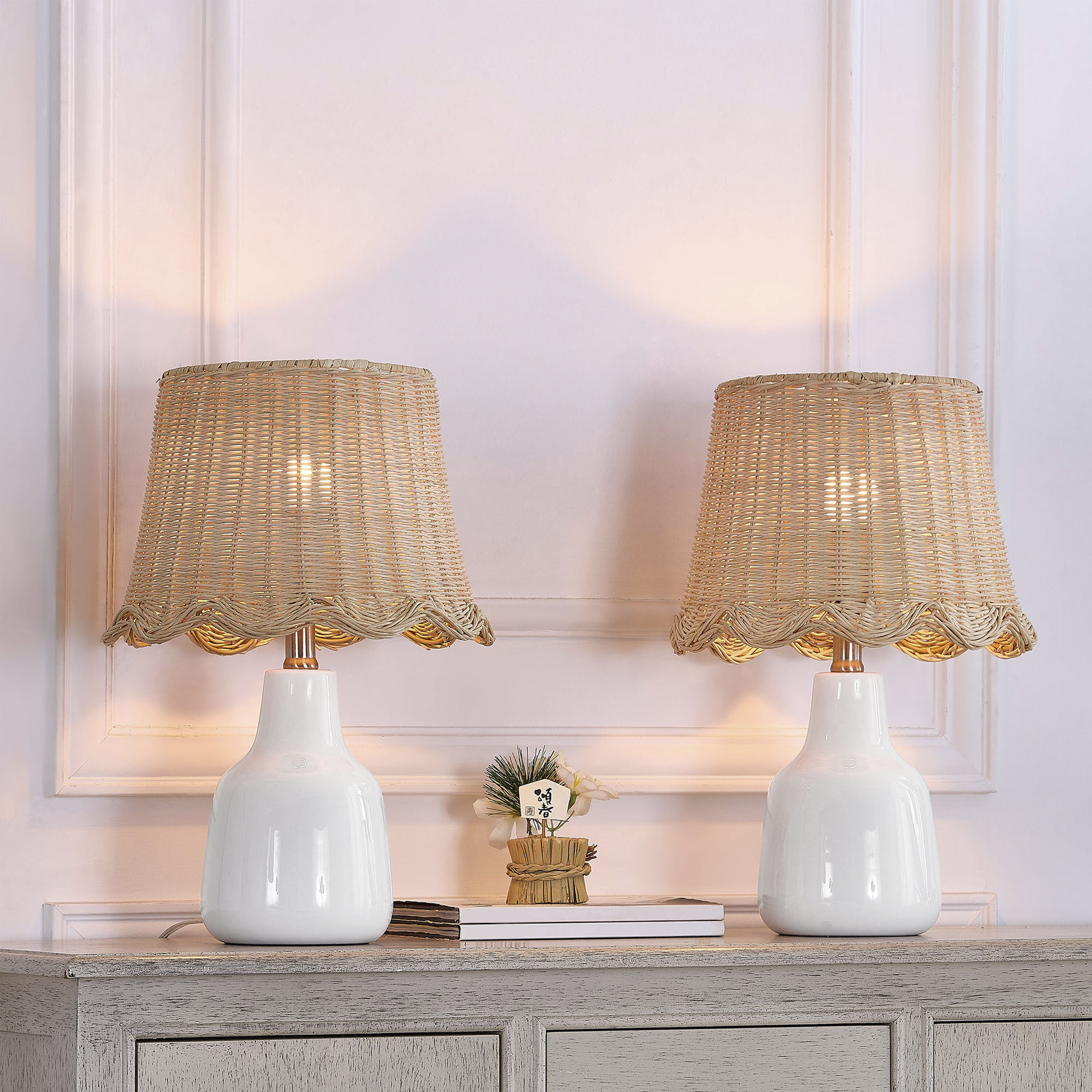Maxax T267-WH Table-Lamps - View #4