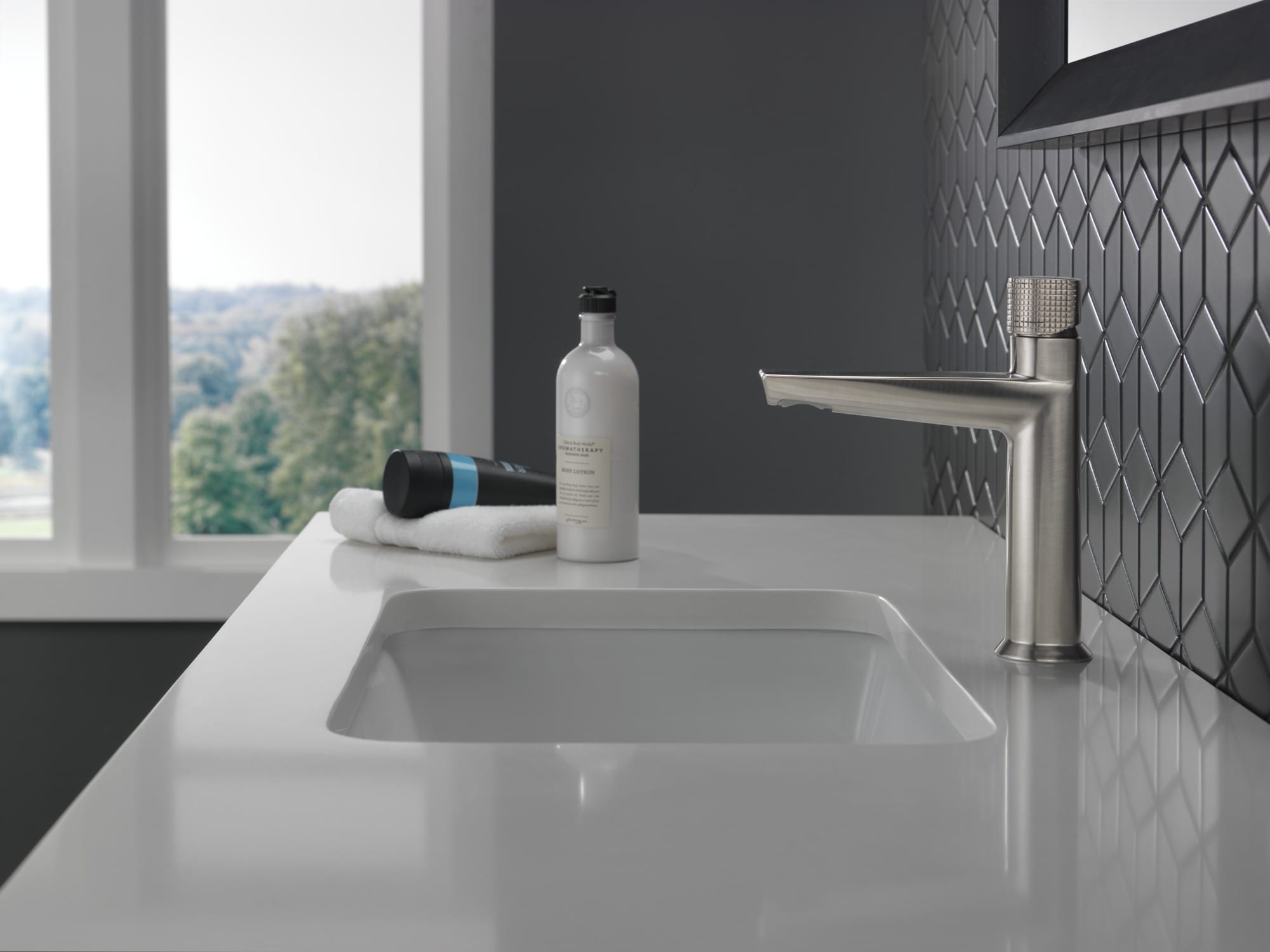 Delta Galeon Contemporary Single Hole Bathroom Faucet, Lumicoat Stainless