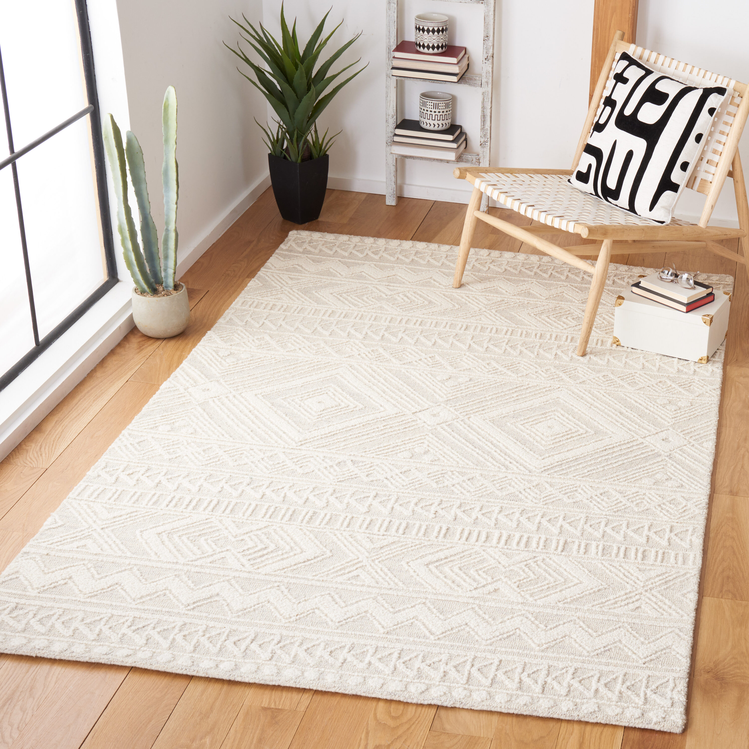  Metro 908 Light Gray/Ivory Bohemian 4ft x 6ft Small Rectangle Rug
