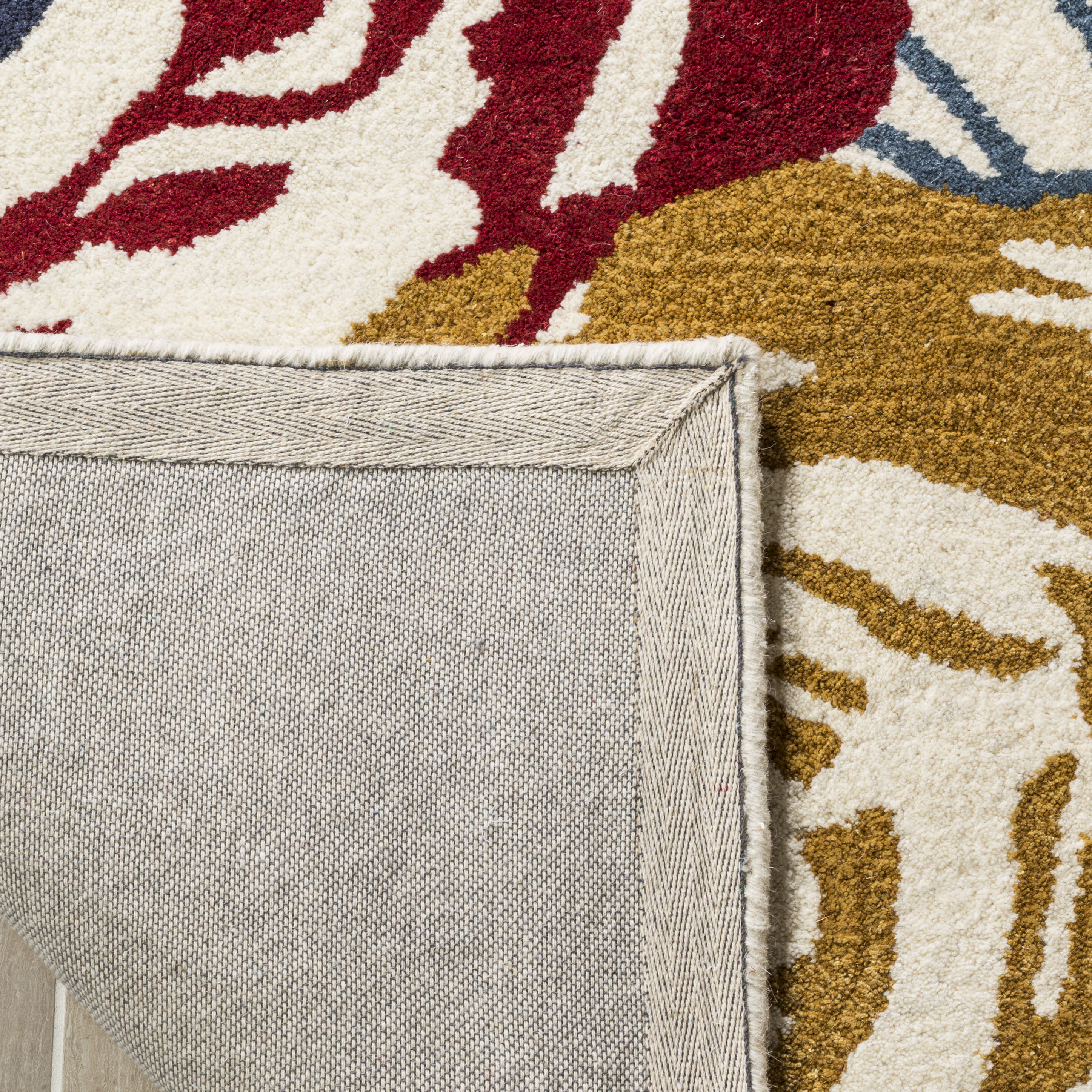 Safavieh SOH447A-5 rugs - View #5