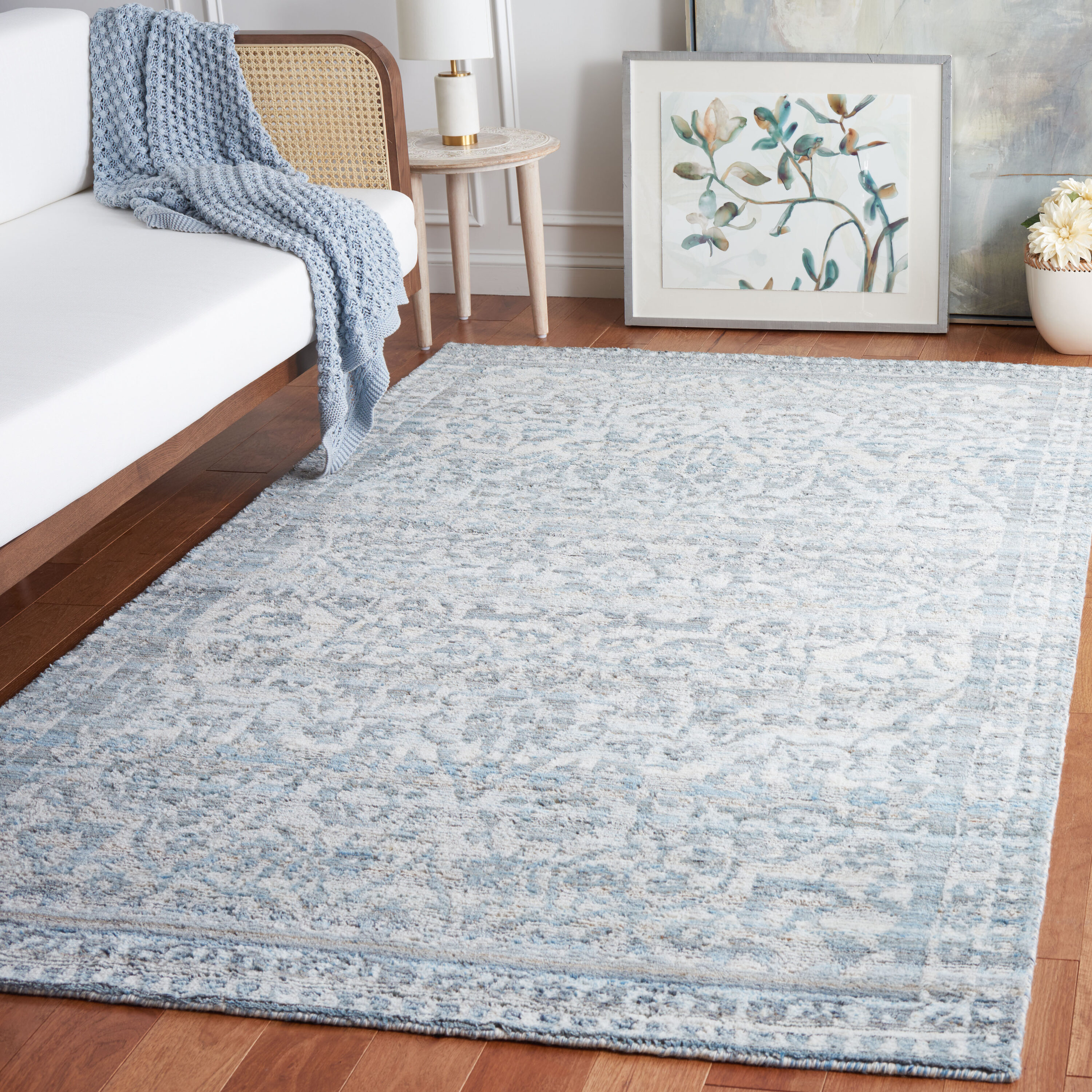  Marquee 109 Blue/Gray Traditional 4ft x 6ft Small Rectangle Rug
