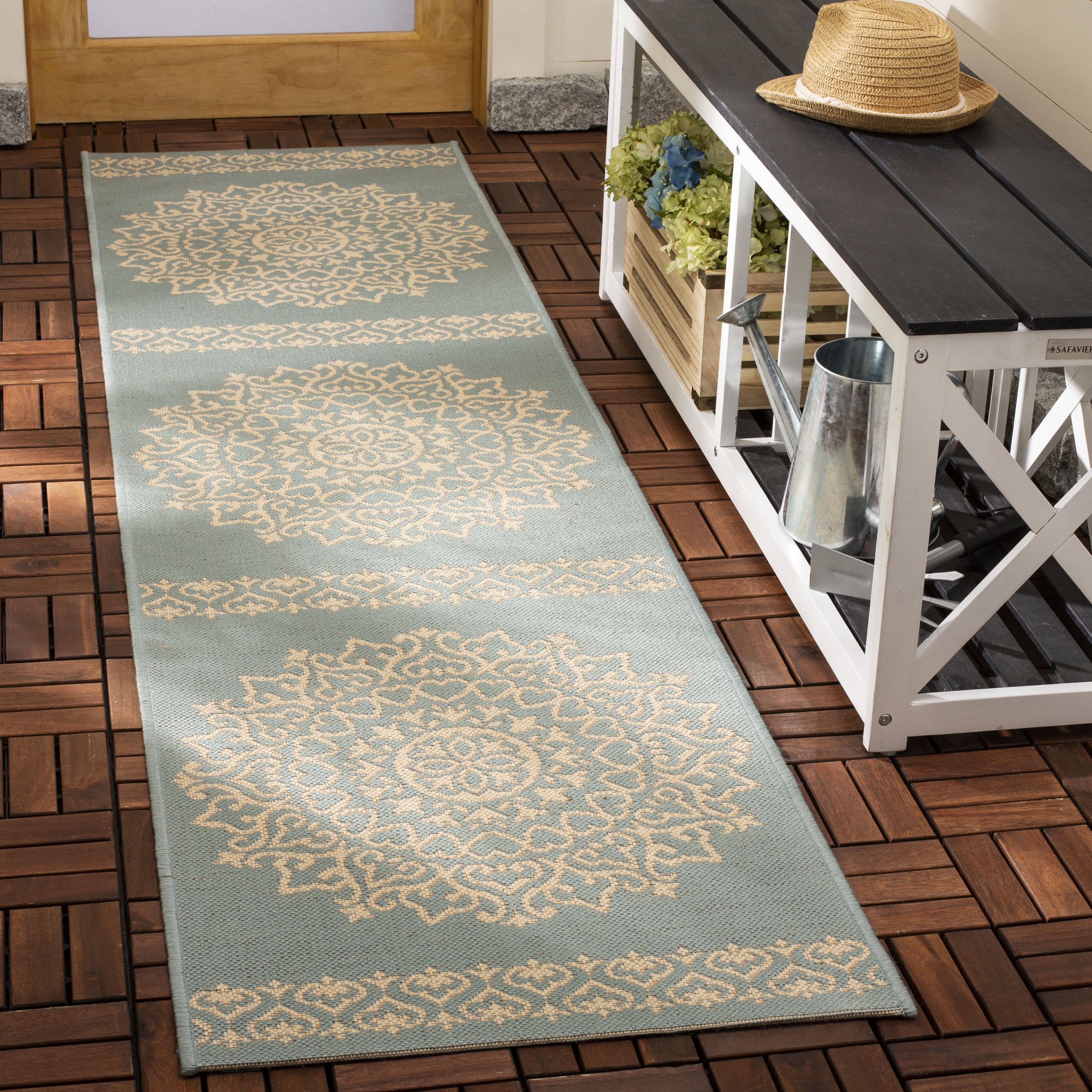 Safavieh Beach House Tressie 9 X 12 (ft) Cream/Beige Indoor/Outdoor  Floral/Botanical Bohemian/Eclectic Area Rug in the Rugs department at