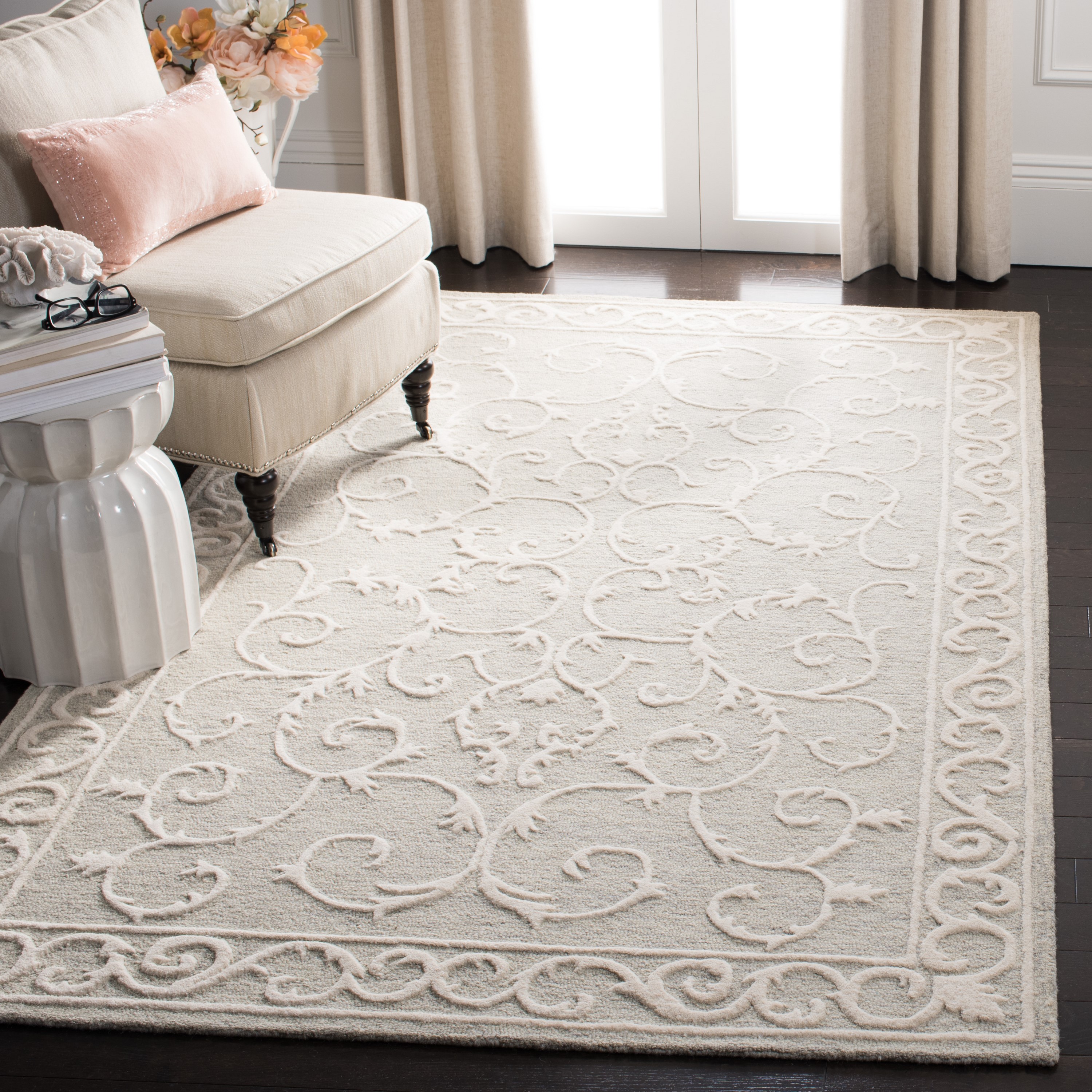 Safavieh MLP507F-5SQ Micro-Loop Scrolls 5 x 5 (ft) Tufted Wool Light Gray/Ivory Square Indoor Floral/Botanical Vintage Area rug