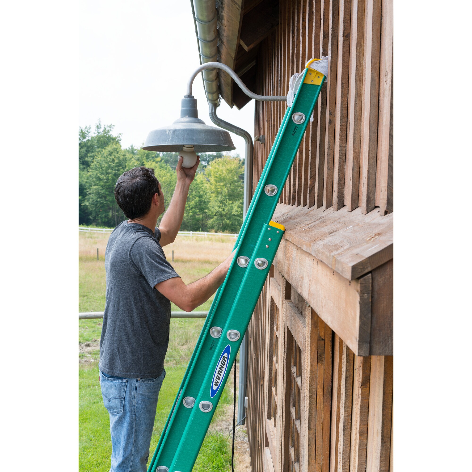 Werner D5924-2 Extension-Ladders - View #6