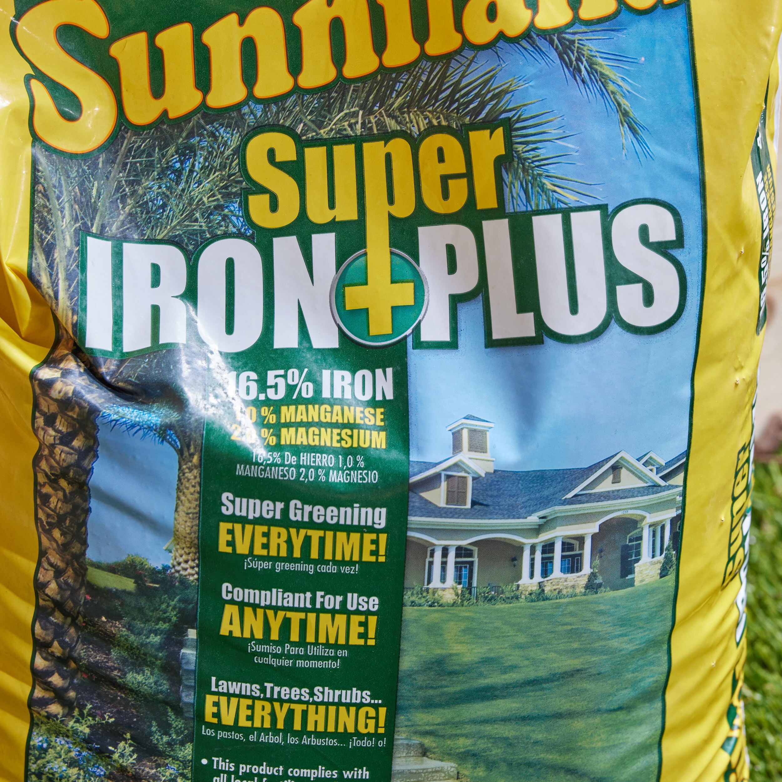 Sunniland Liquid Iron 128 Oz Improves Soil Structure in the Soil Amendments  department at