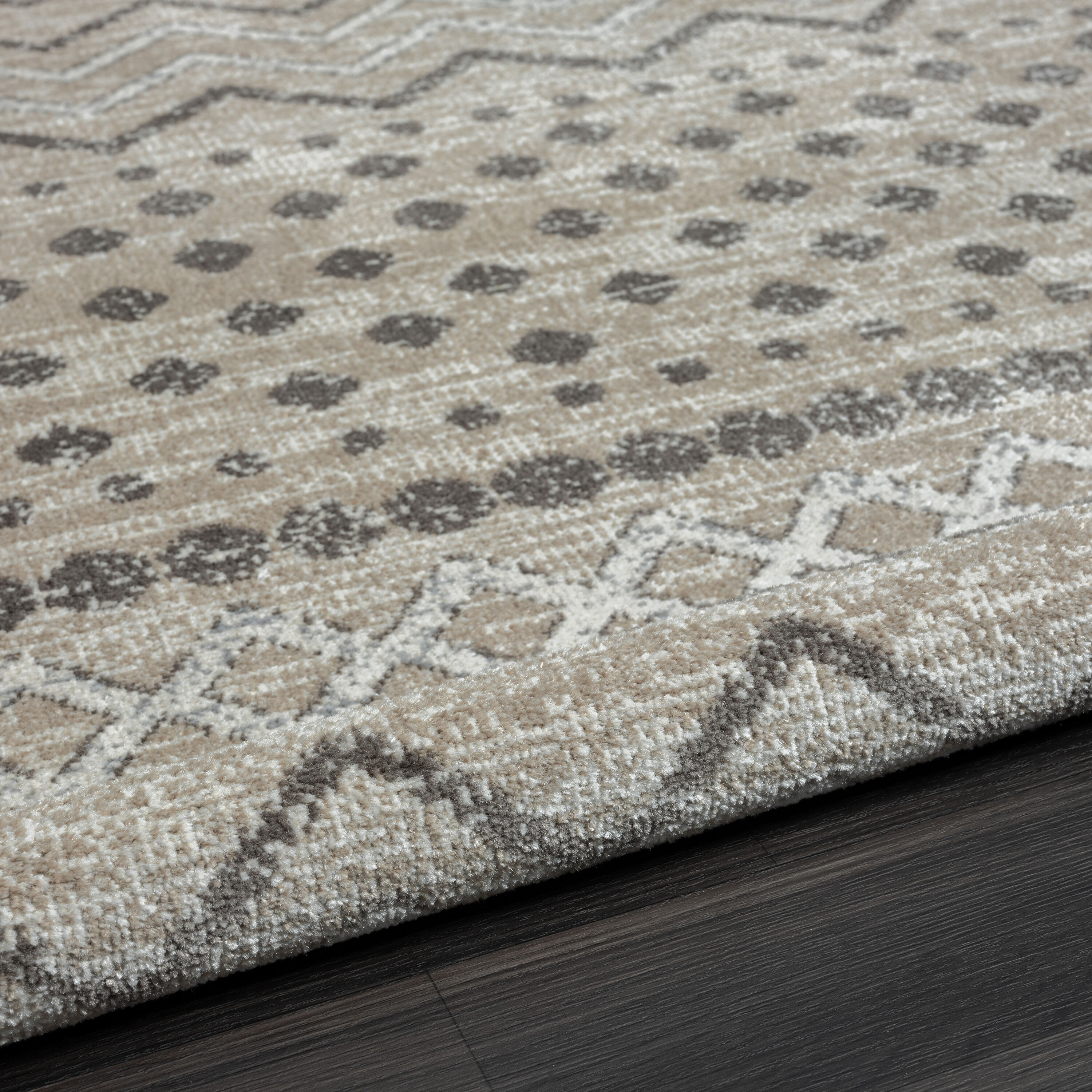 Leilani Modern Gray Geometric 8' x 10' Synthetic Area Rug
