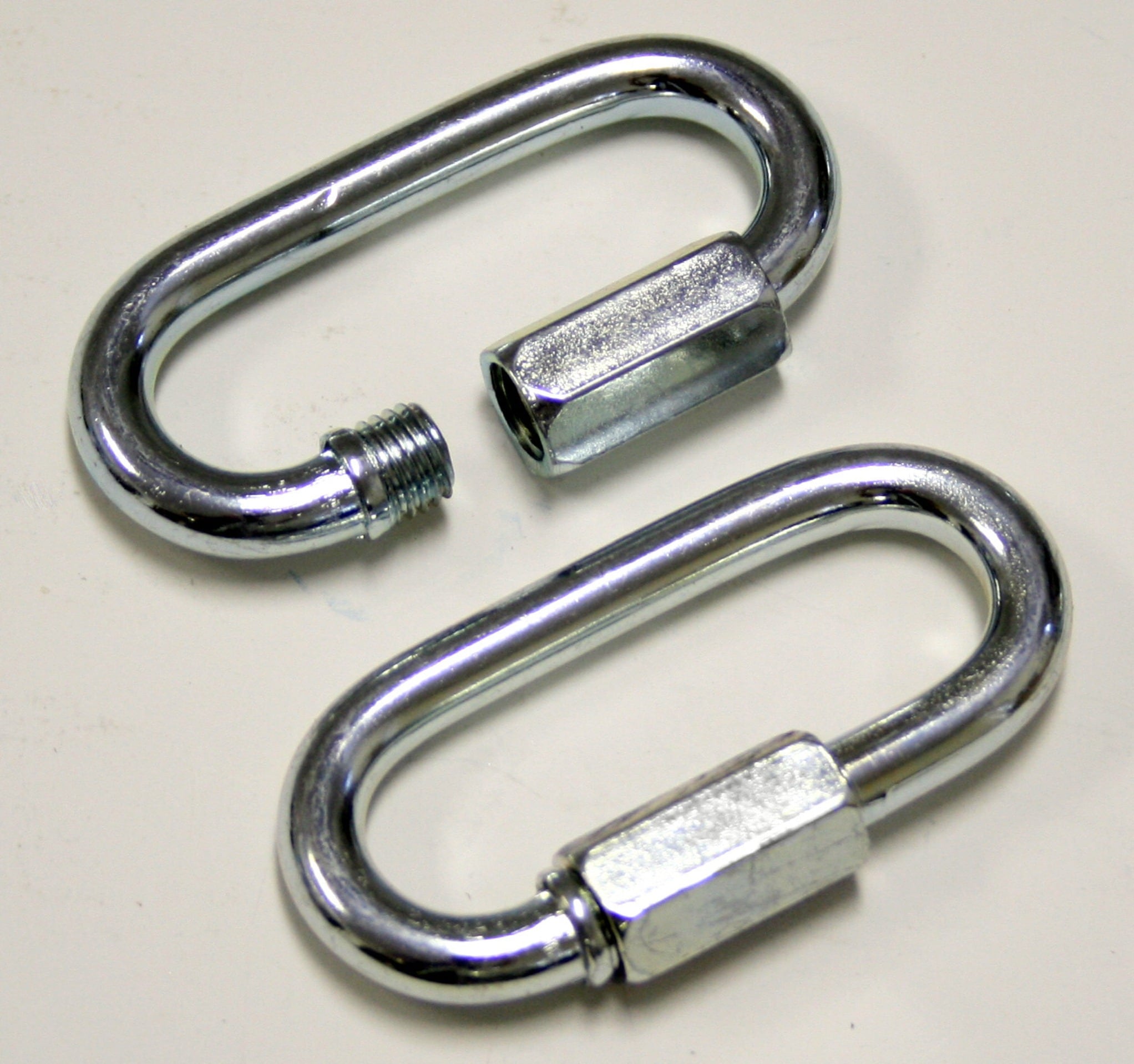 Reese Towpower 5/16-in Chain Clip Quick L-inks in the Trailer