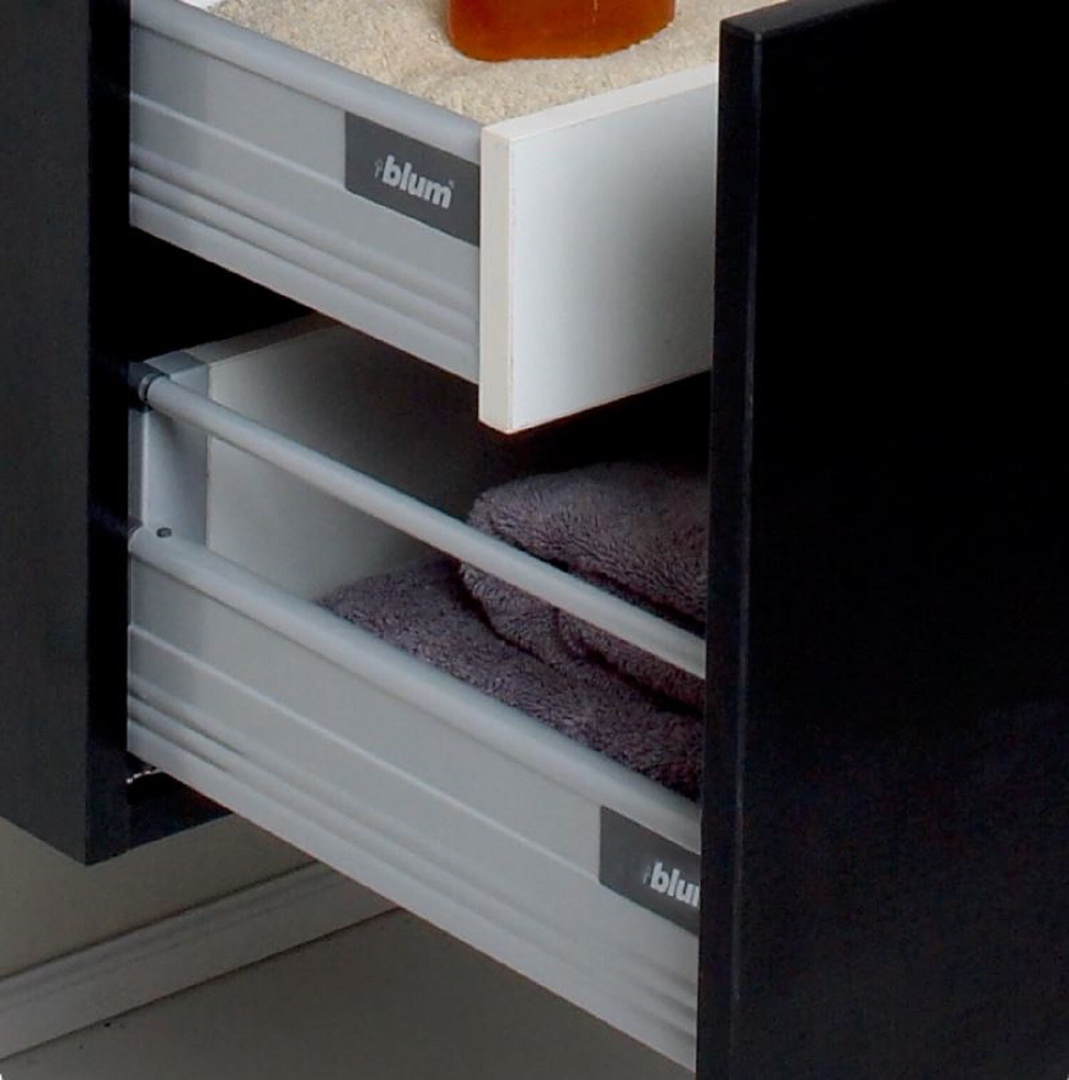 Mezzo 39" Black Engineered Wood Wall-Mount Bathroom Vanity
