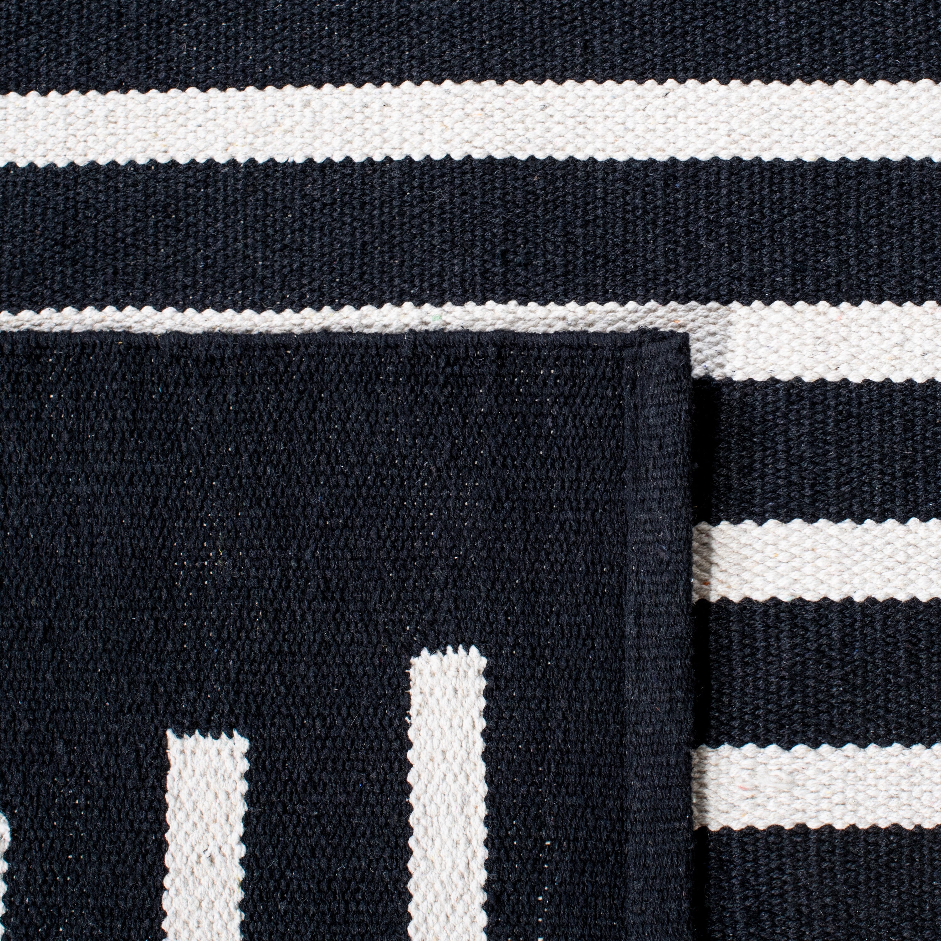 Safavieh MTK313Z-6 rugs - View #4