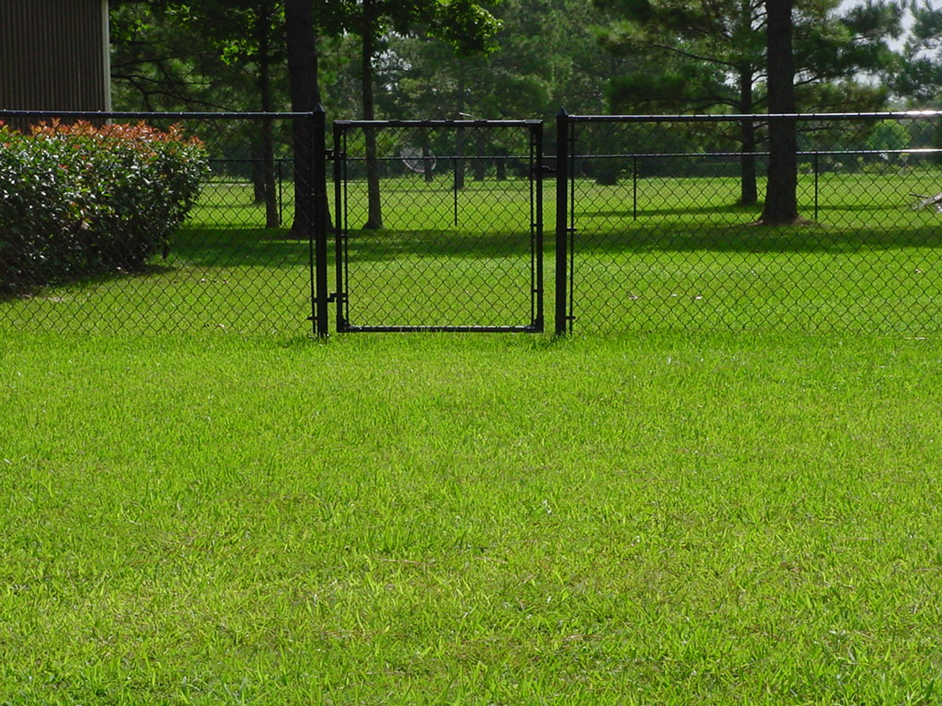  15071BK Chain-Link-Fence-Slats - View #3