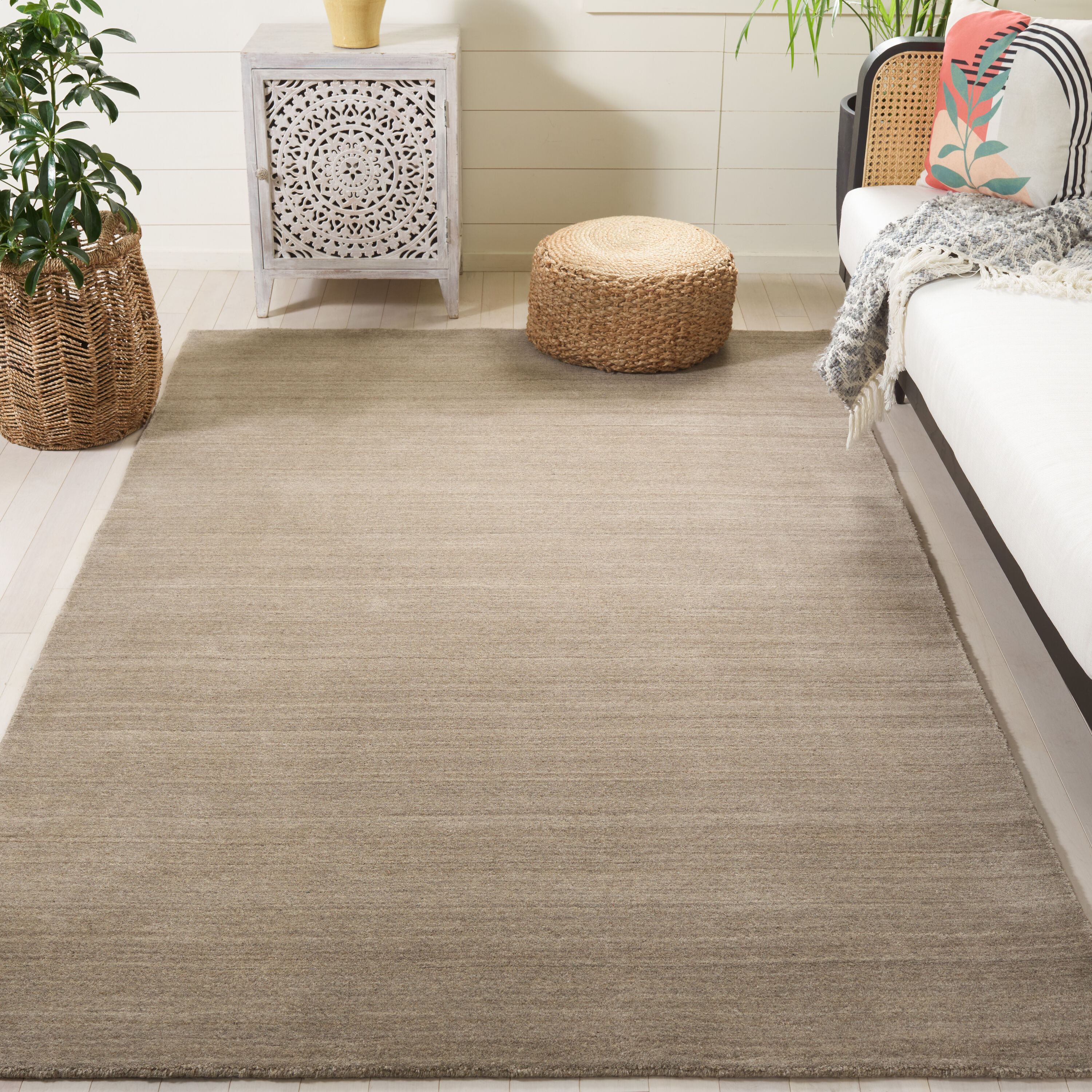  Himalaya 820 Taupe Solid / Tonal 5ft x 8ft Medium Rectangle Rug