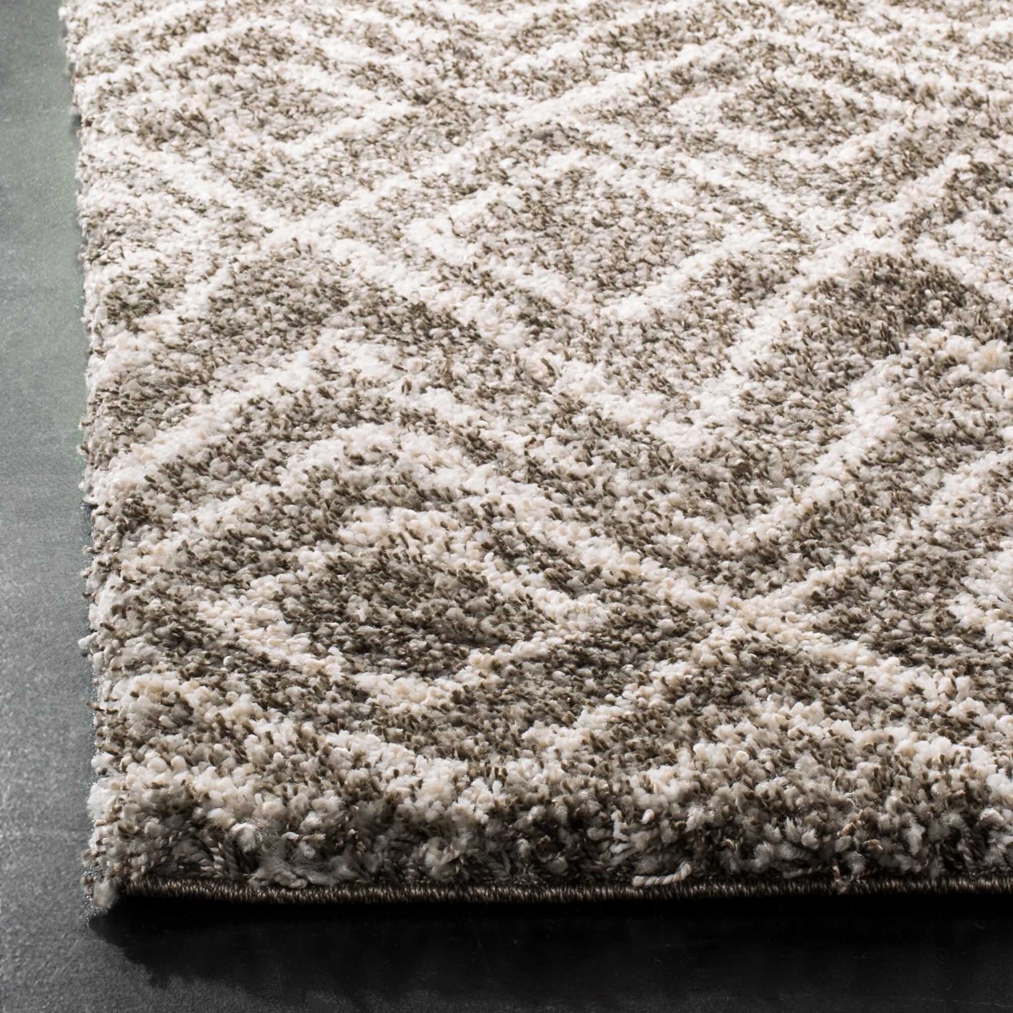 Safavieh SGH332B-5 rugs - View #3