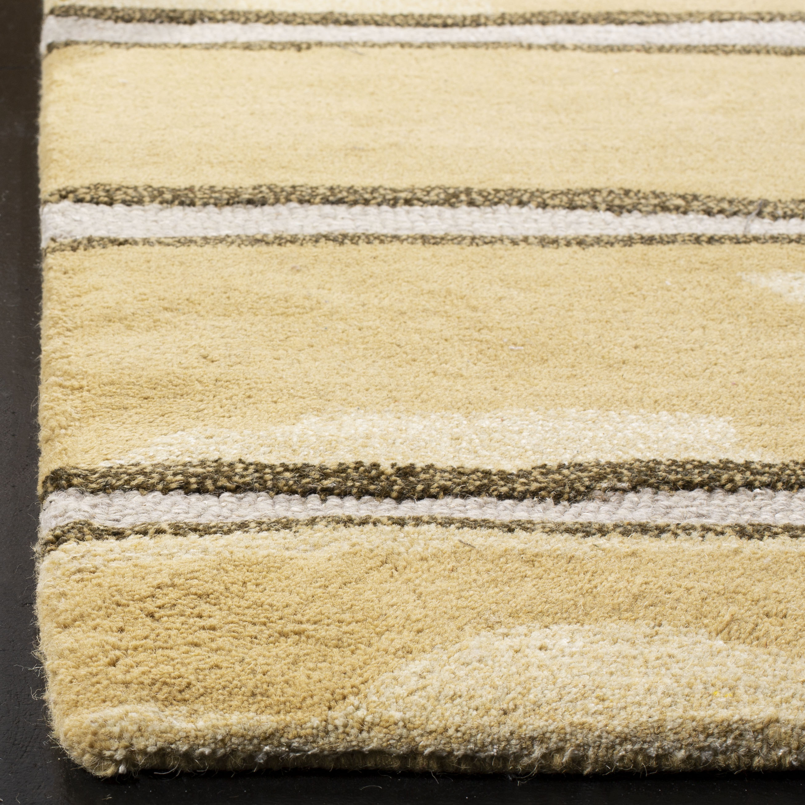 Martha Stewart MSR3617B-5 rugs - View #3