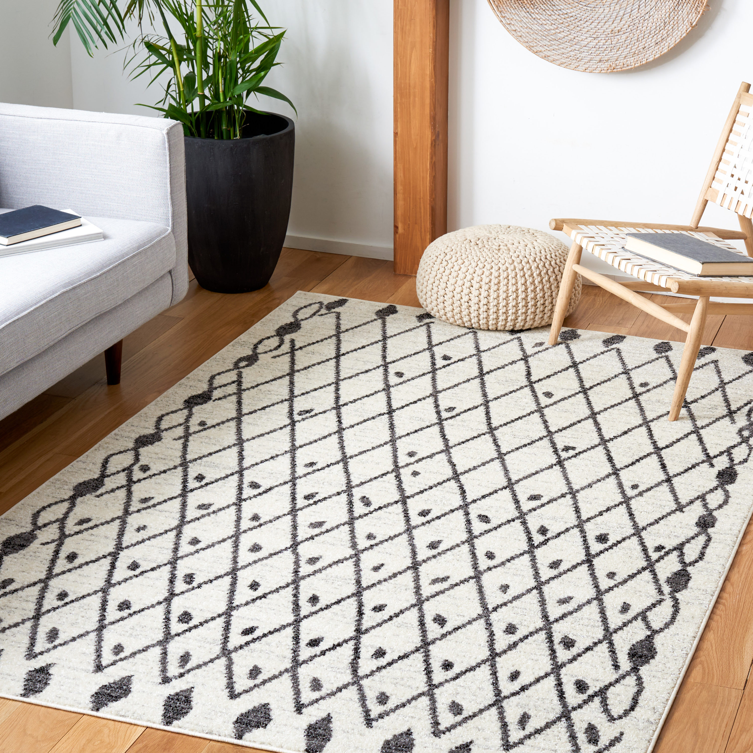 Black Abstract 8' x 10' Reversible Synthetic Area Rug