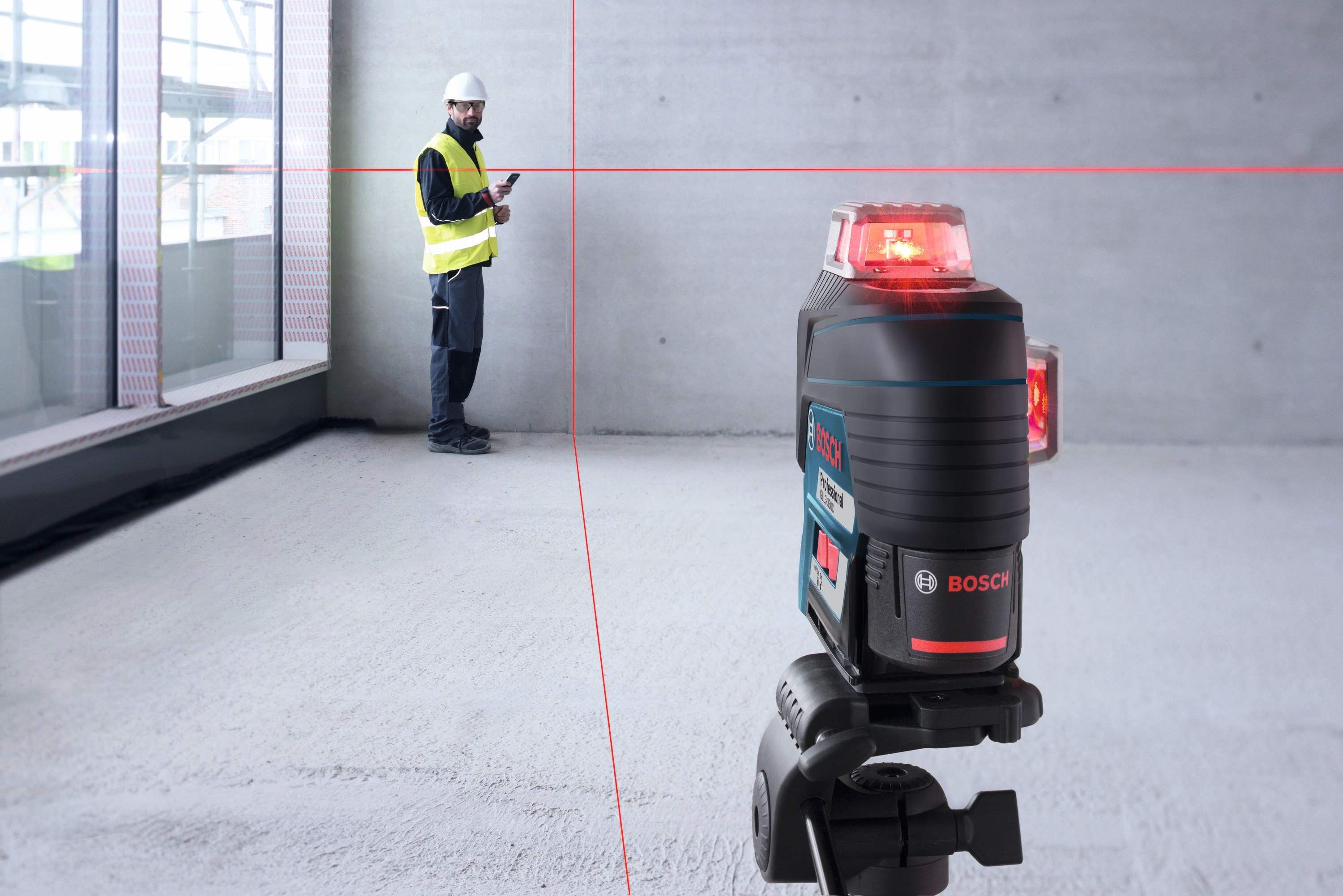 Bosch VisiMax Red 330-ft Self-Leveling Indoor Cross-line Laser