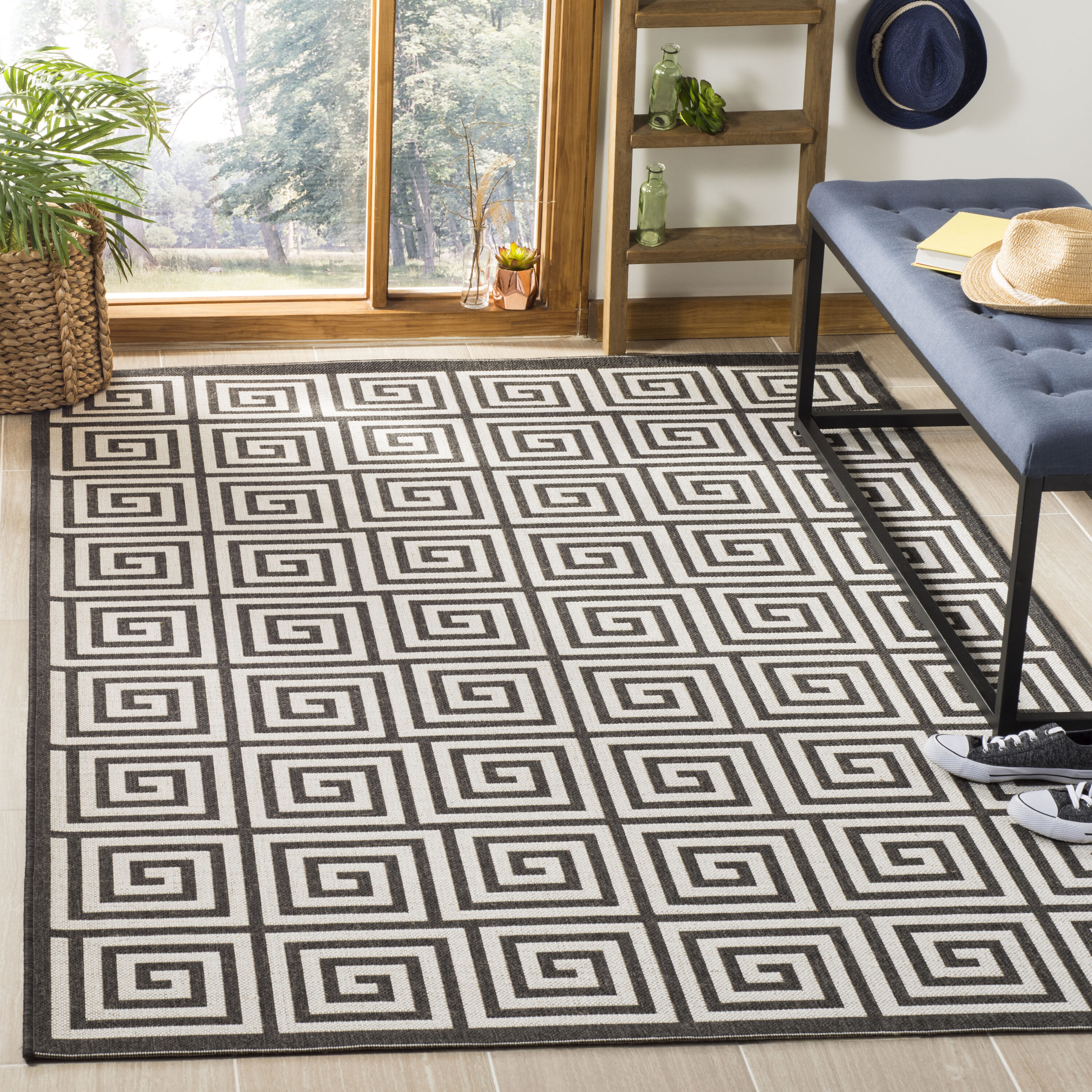 Safavieh LND129A-6SQ Linden Greko 7 x 7 (ft) Loomed Polypropylene Light Gray/Charcoal Square Indoor Abstract Coastal Area rug