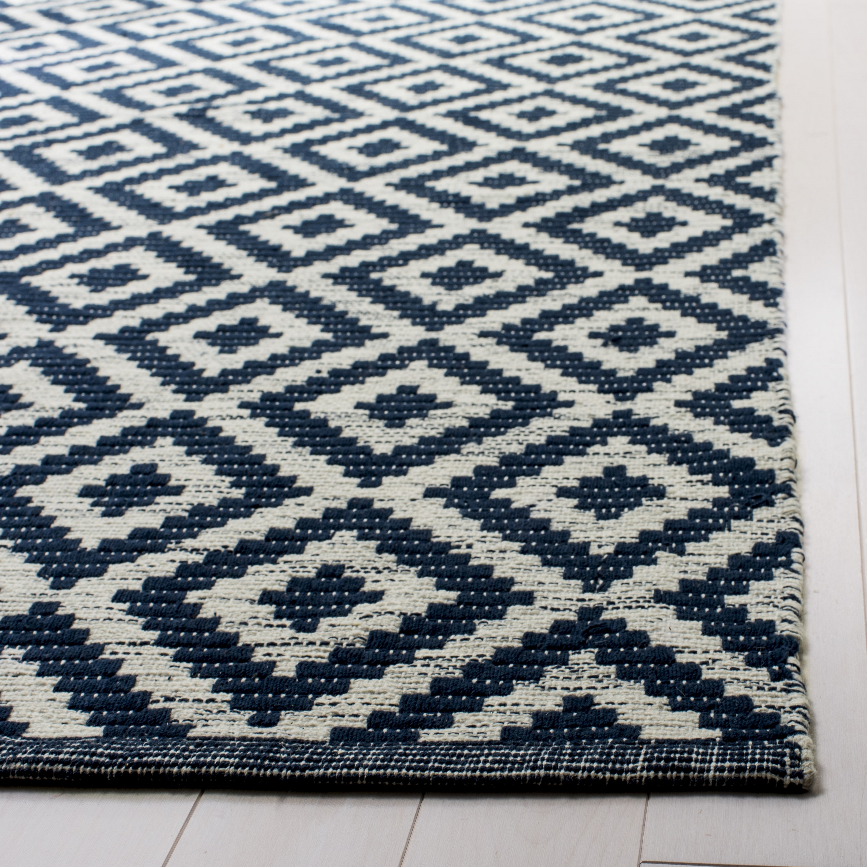 Safavieh MTK613C-27 rugs - View #3