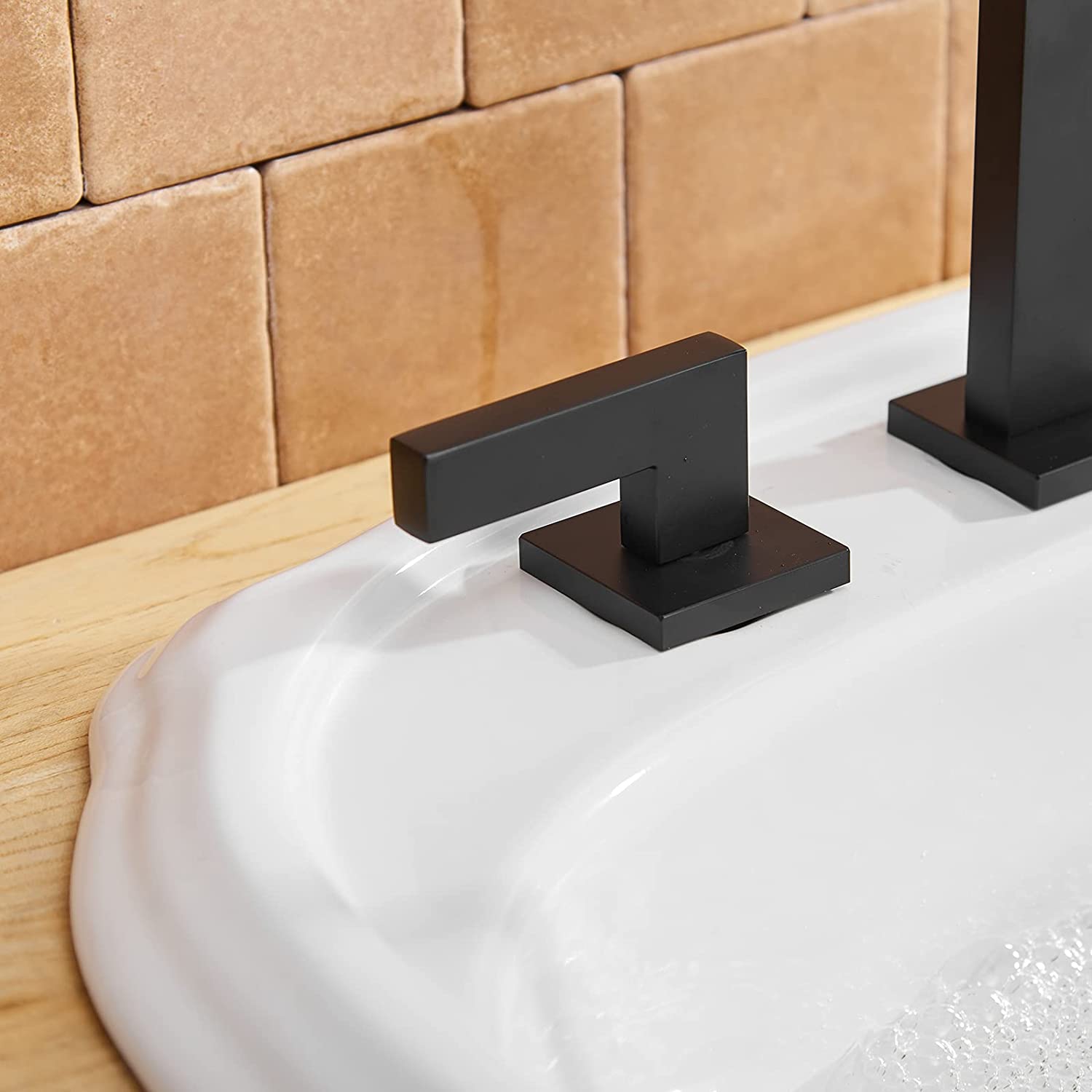 BWE Matte Black Widespread 2-Handle WaterSense Bathroom Sink Faucet ...