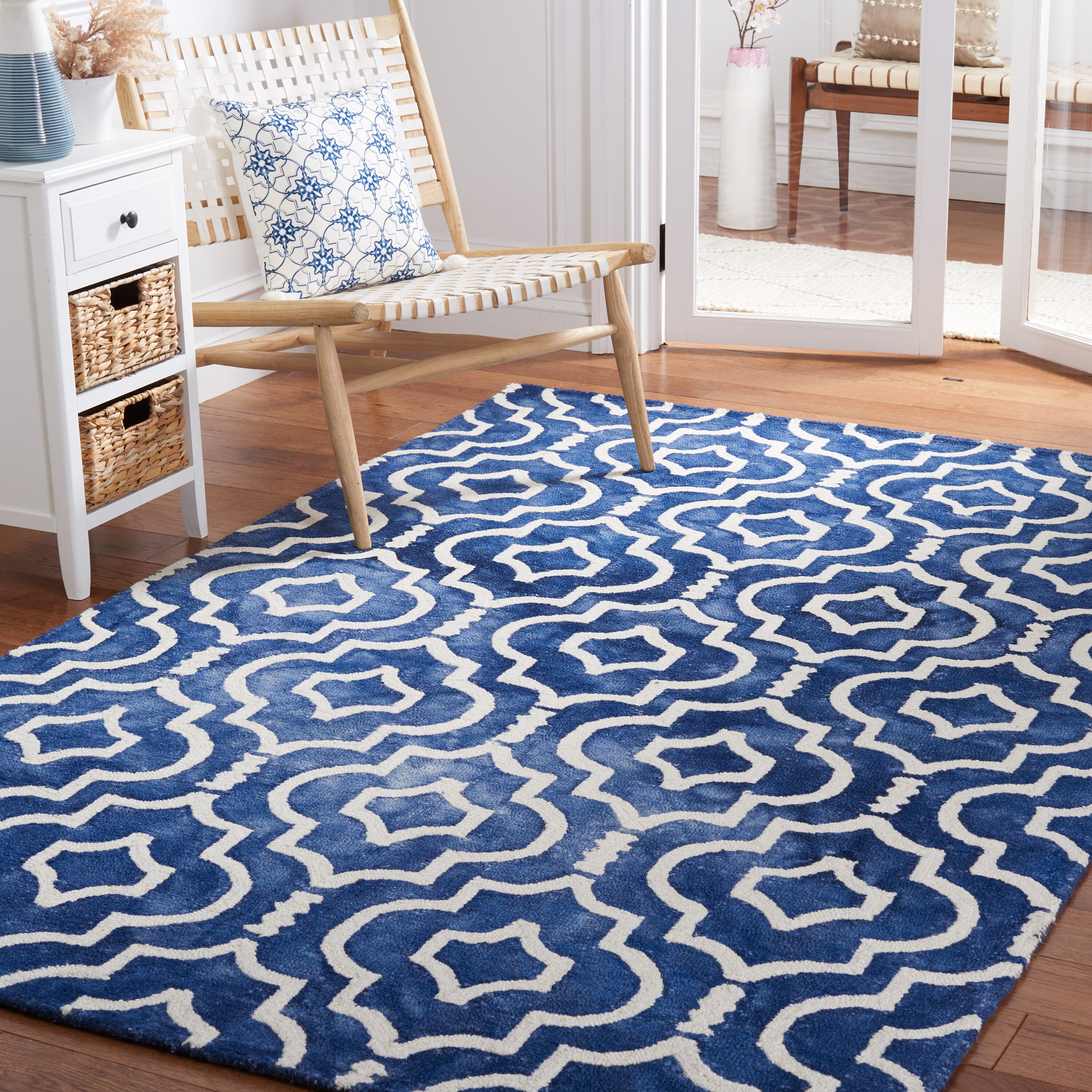  Dip Dye 538 Navy/Ivory Contemporary 4ft x 6ft Small Rectangle Rug