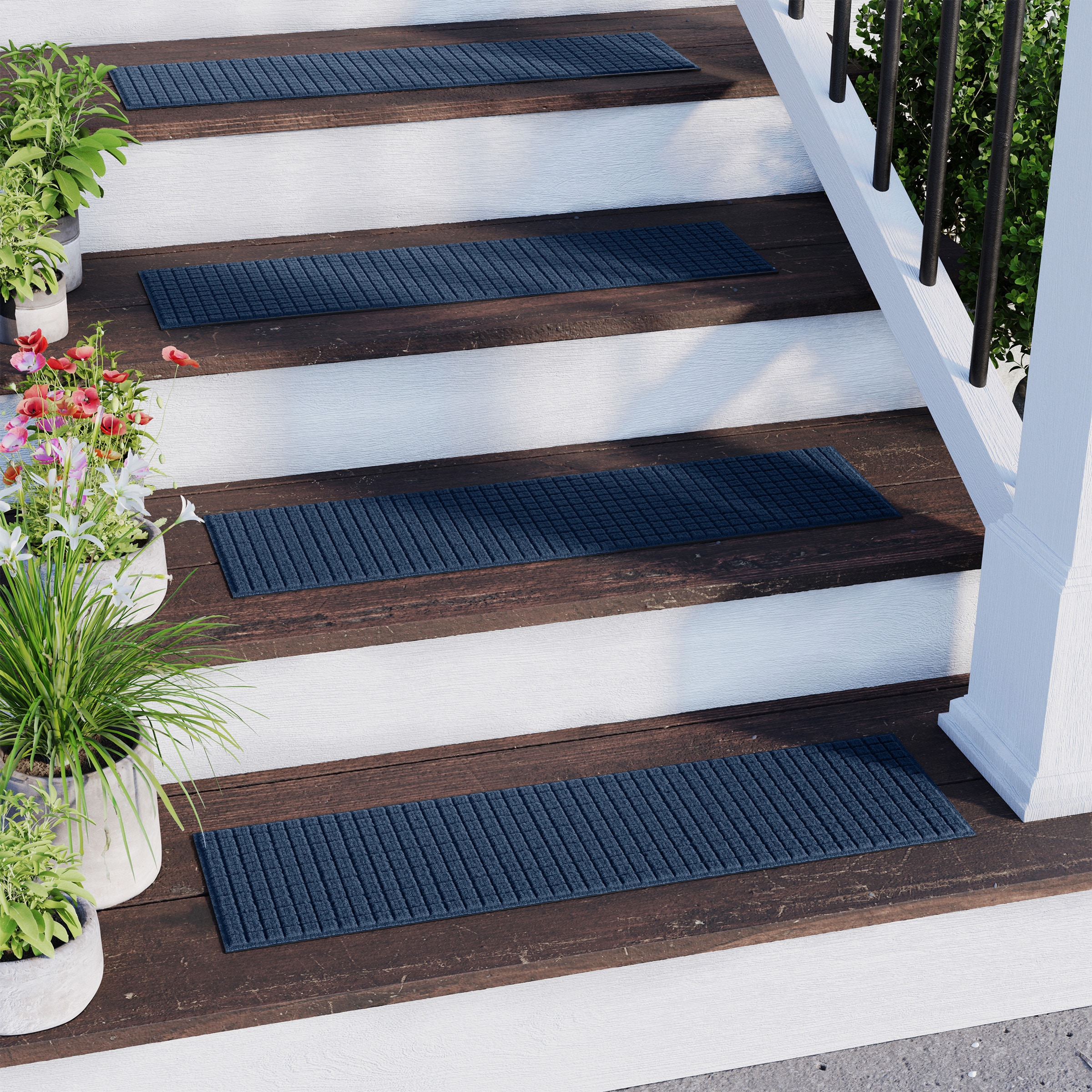 Bungalow Flooring 20266611 WaterHog Polyester Navy Rectangular Indoor/Outdoor Geometric Stair tread rug