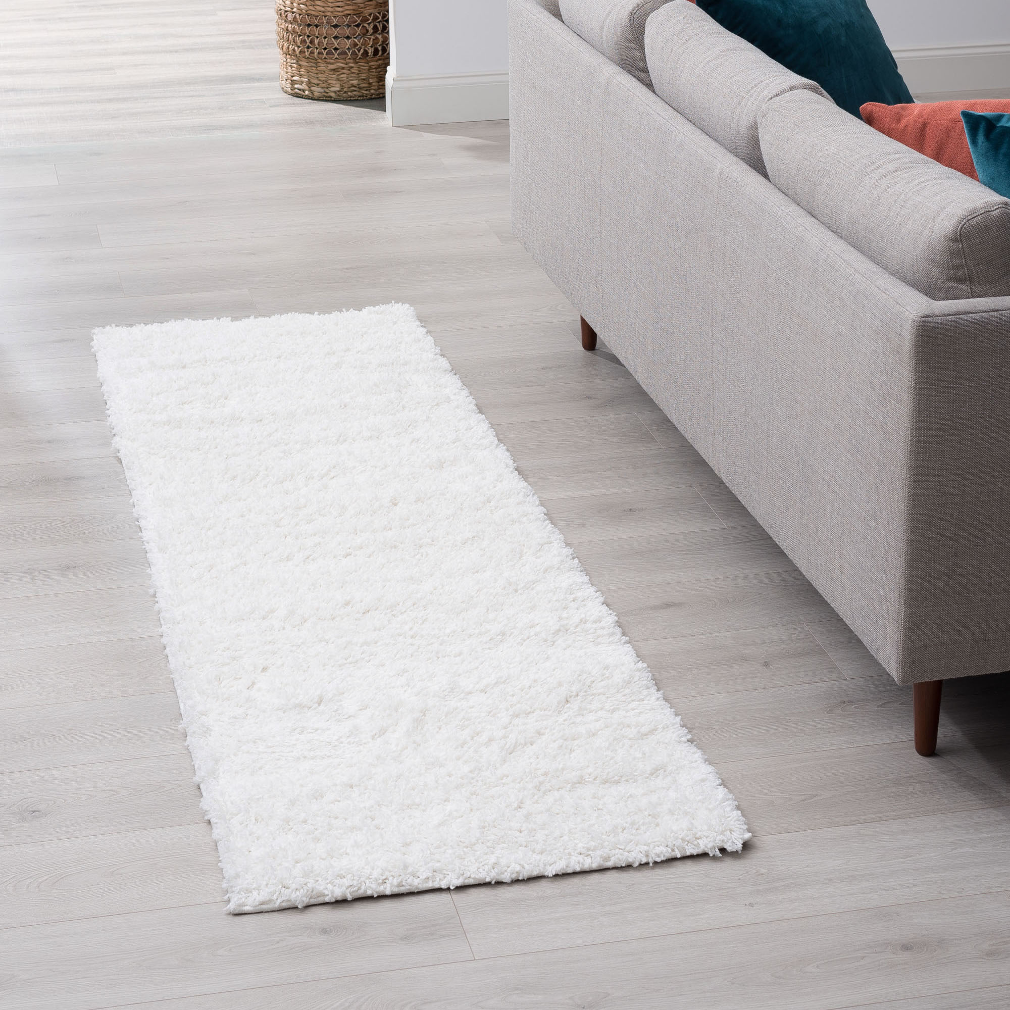  JRS1000 2X8 Jersey Shag 2 x 8 (ft) Loomed Polypropylene White Rectangular Indoor Runner rug