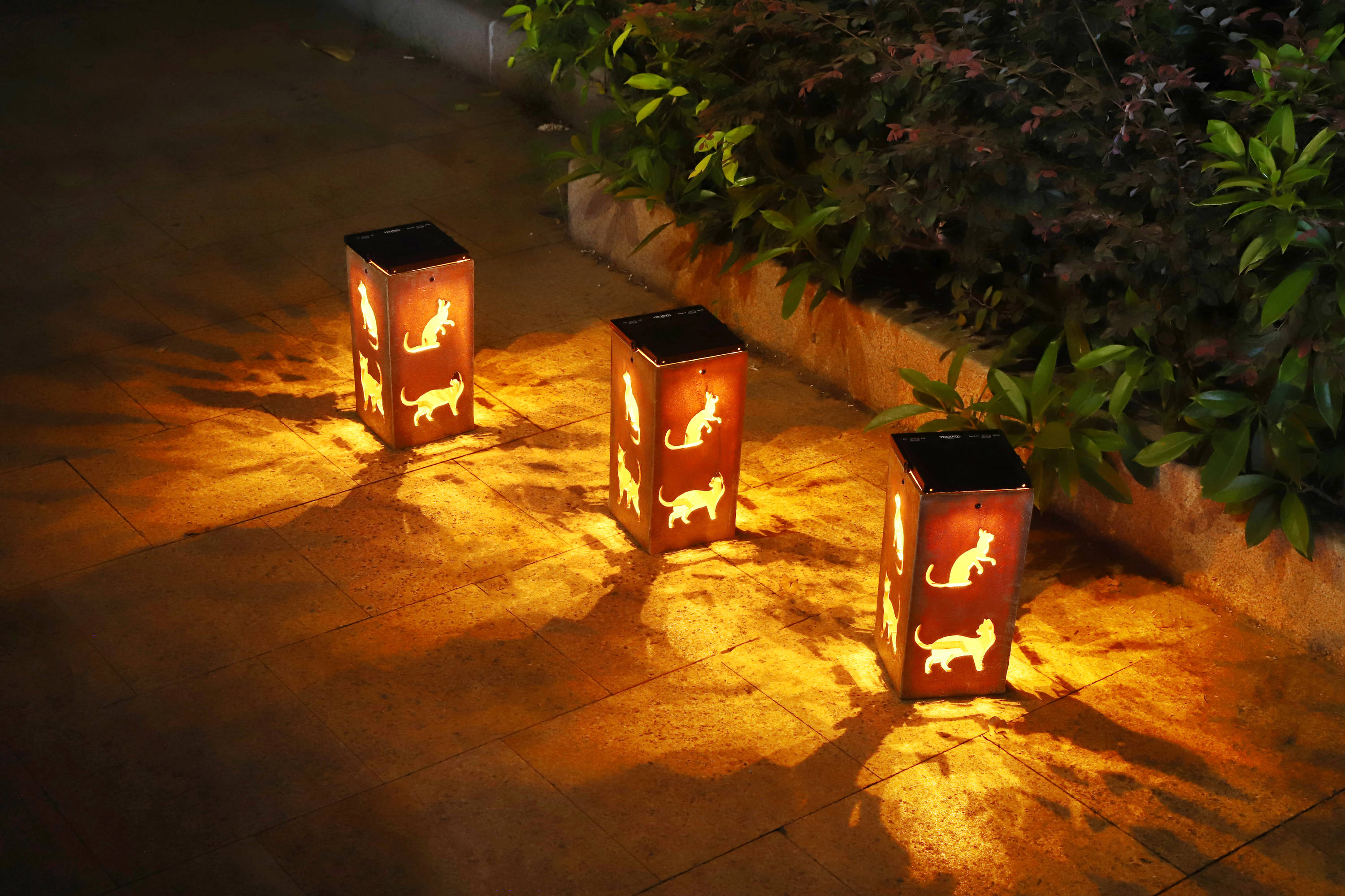 TECHKO SPL-702 Path-Lights - View #3