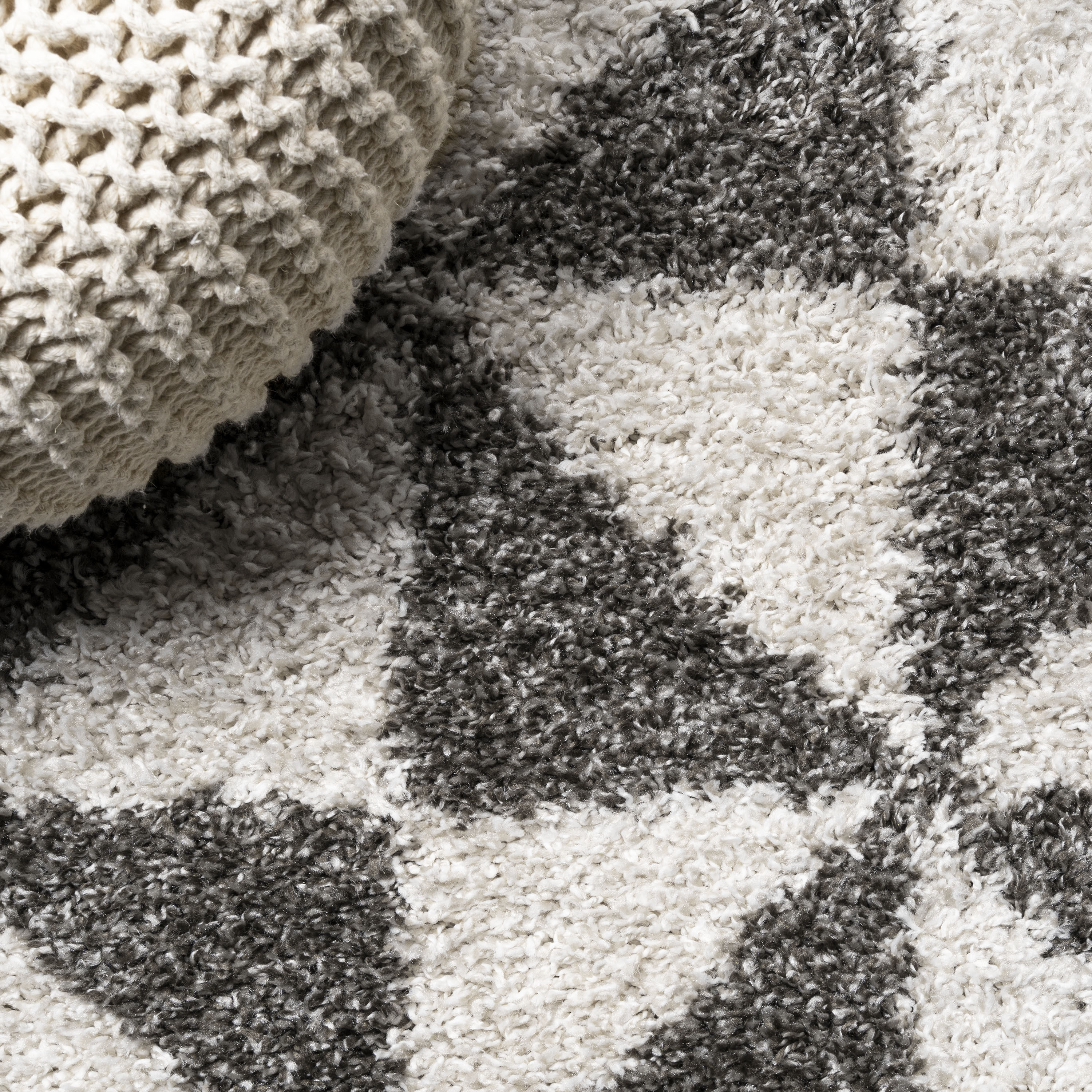 Moroccan-Inspired Geometric Gray Shag Rug 4' x 6'
