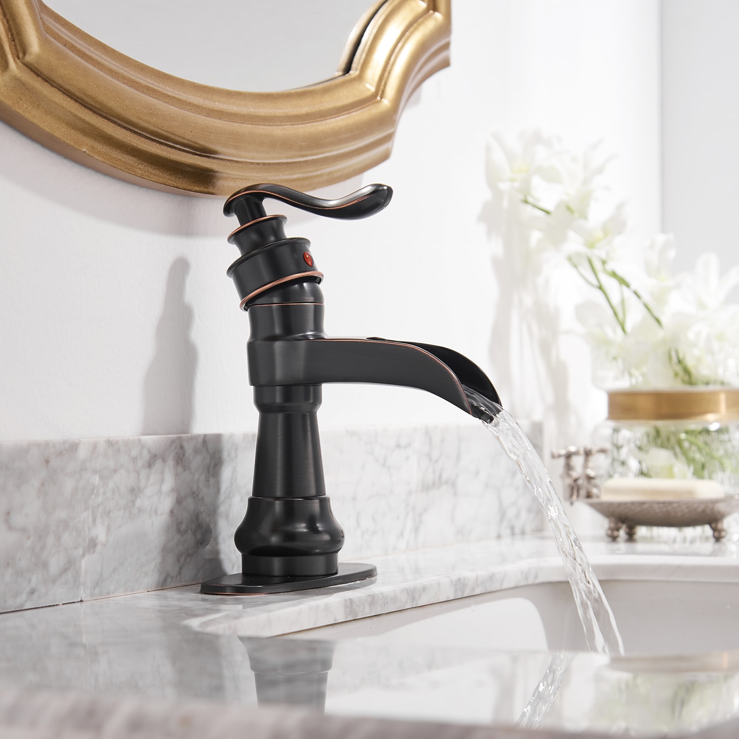 Clihome RCH-BAF6113 Oil Rubbed Bronze Single hole 1-handle Low-arc Commercial/Residential Handle Bathroom Sink Faucet with Drain with Deck Plate