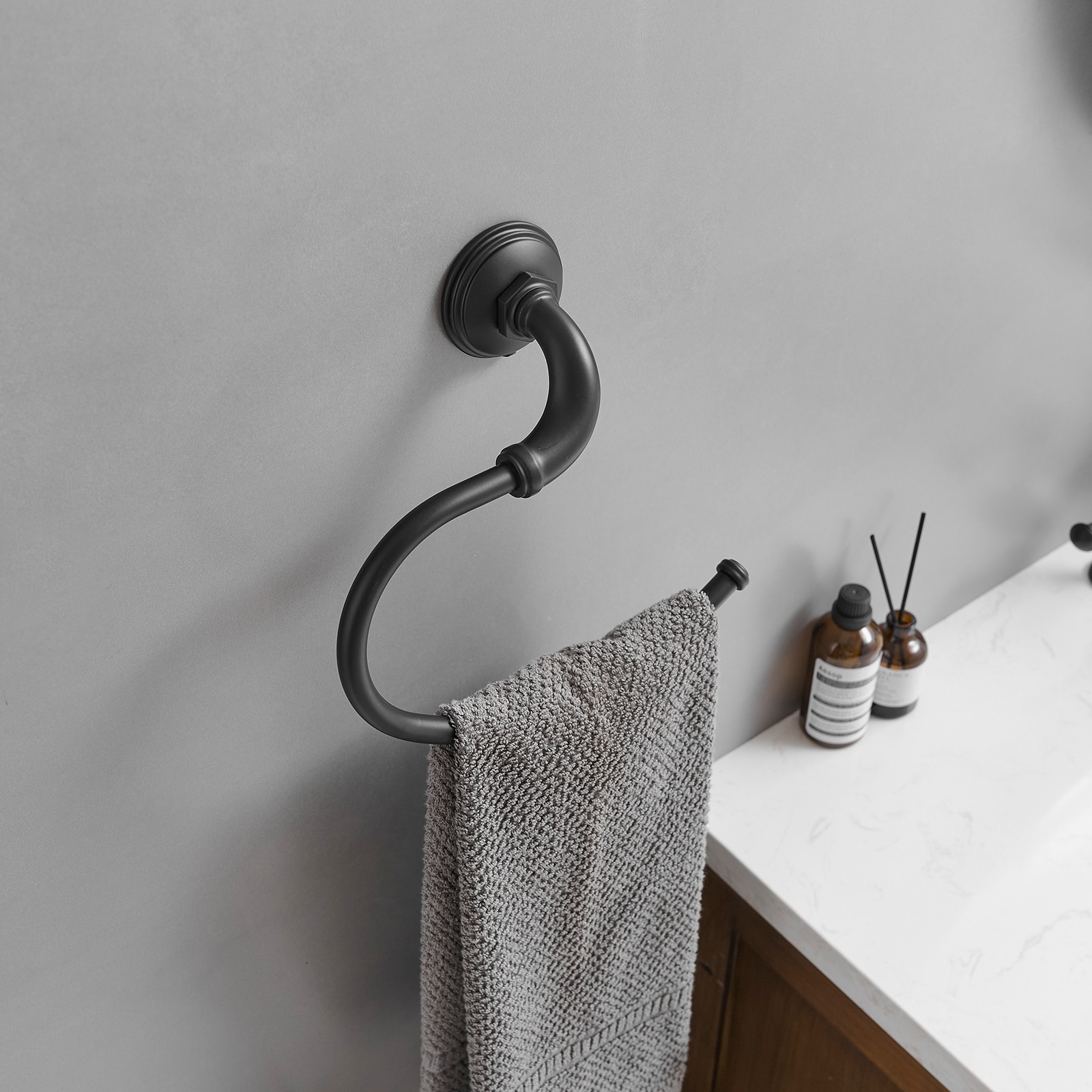 Matte Black 4-Piece Metal Bathroom Hardware Set