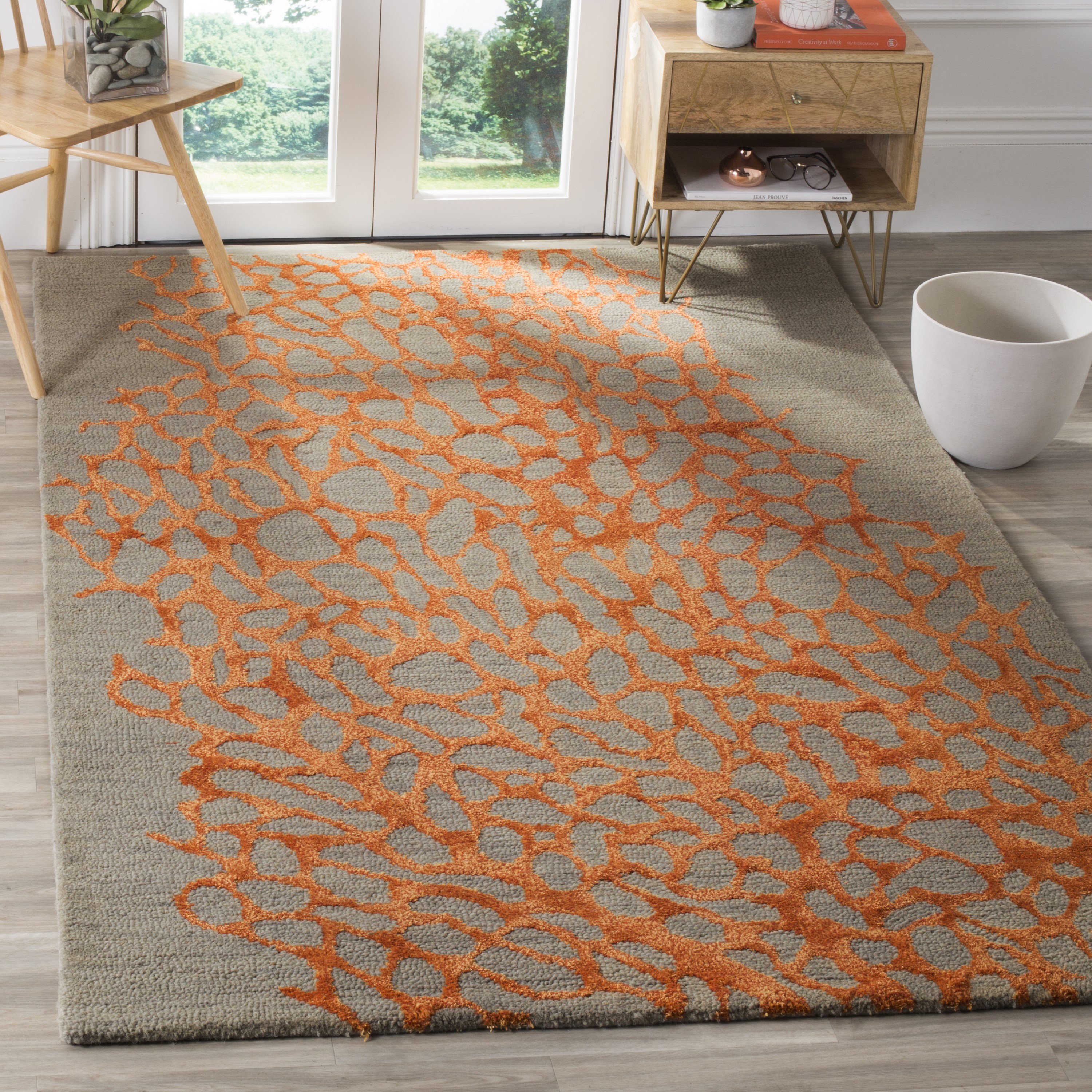 Safavieh BLM695C-8 Blossom Alicia 8 x 10 (ft) Hooked Synthetic Gray/Orange Rectangular Indoor Floral/Botanical Area rug