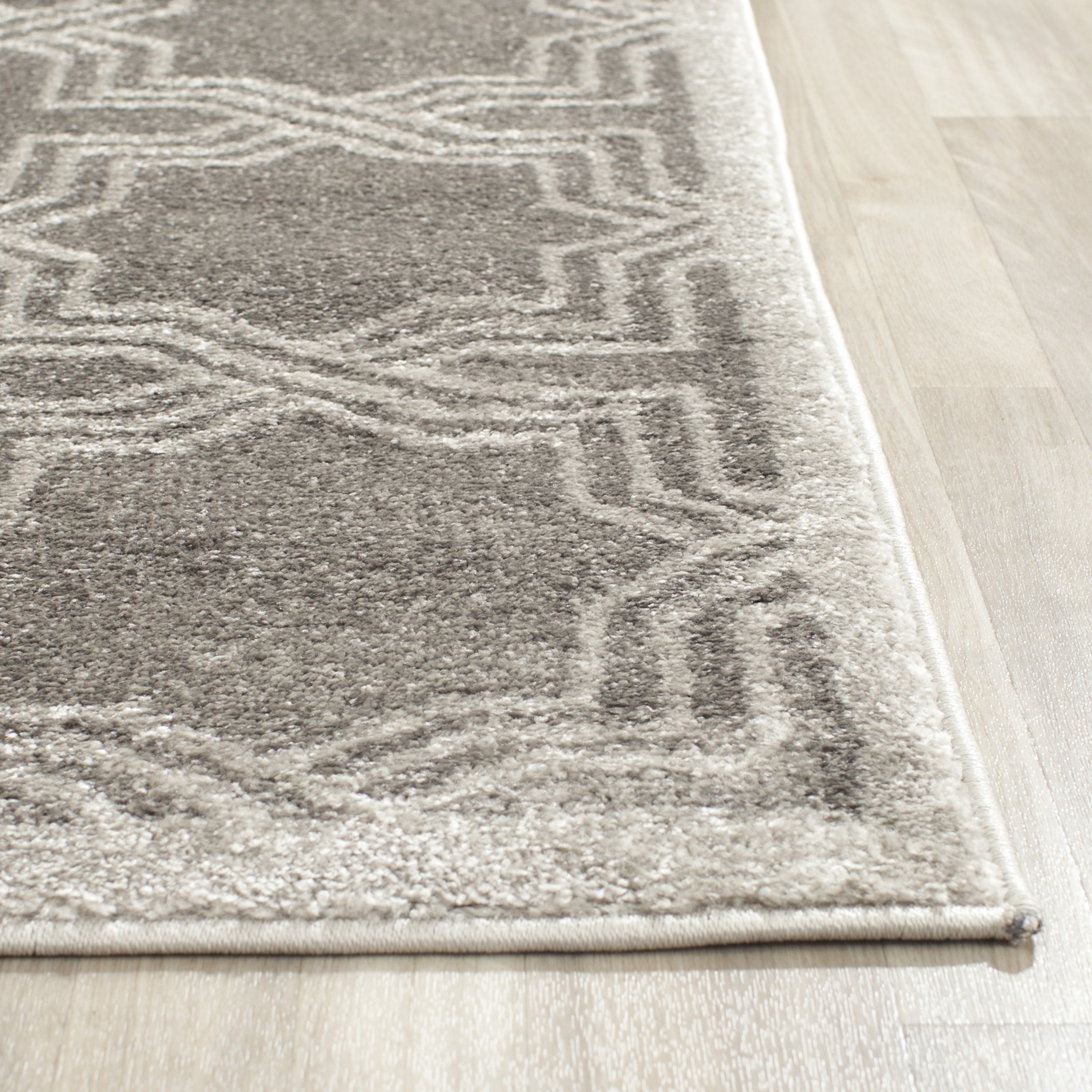 Safavieh AMT413C-24 rugs - View #3