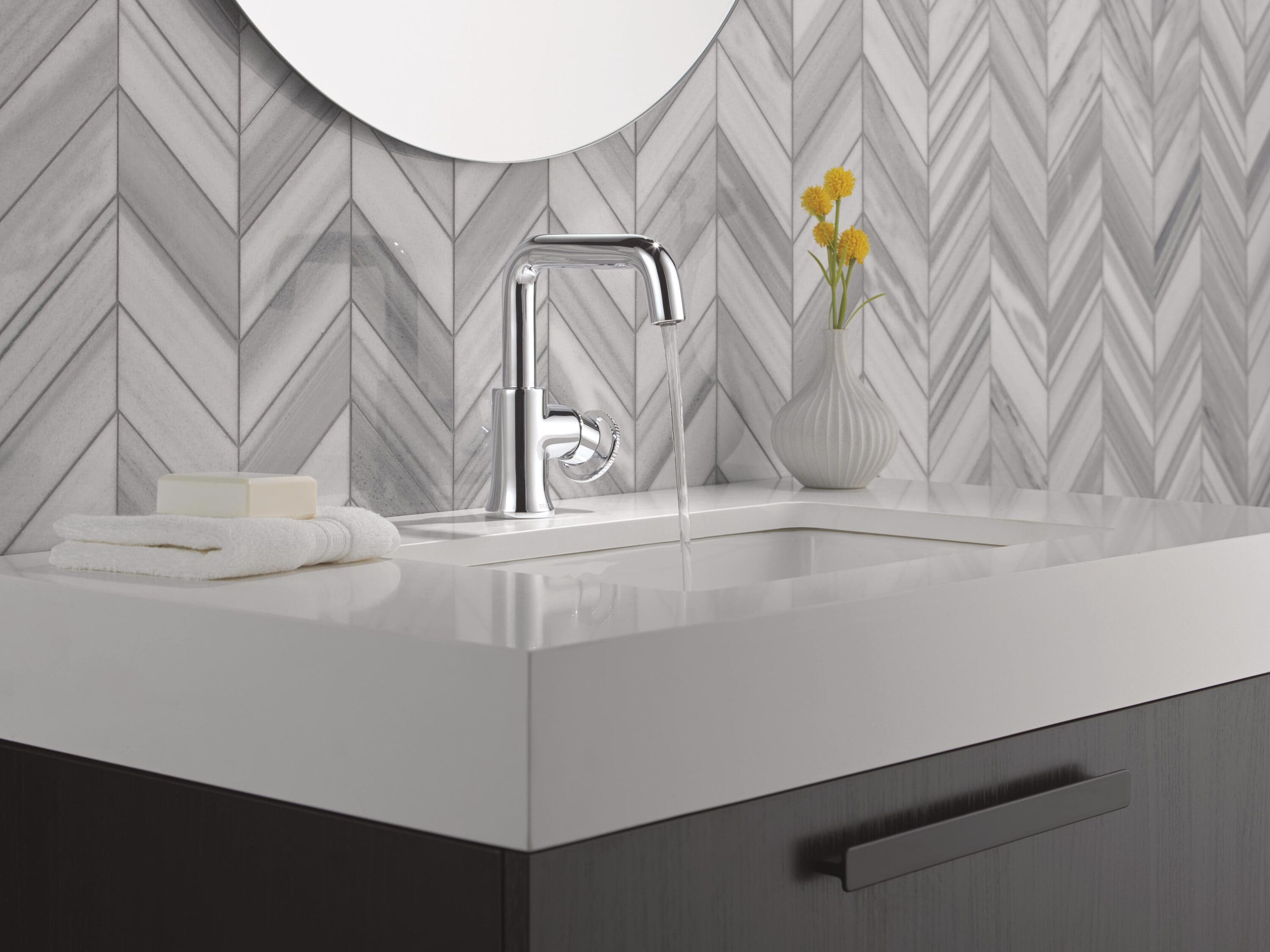 Delta 5547HAR-DST Lavatory-Faucets - View #2