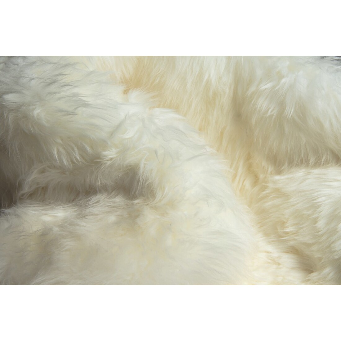 HomeRoots 4000388539 Rag Sheepskin NATURAL Rectangular Indoor Vacuum regularly Area rug