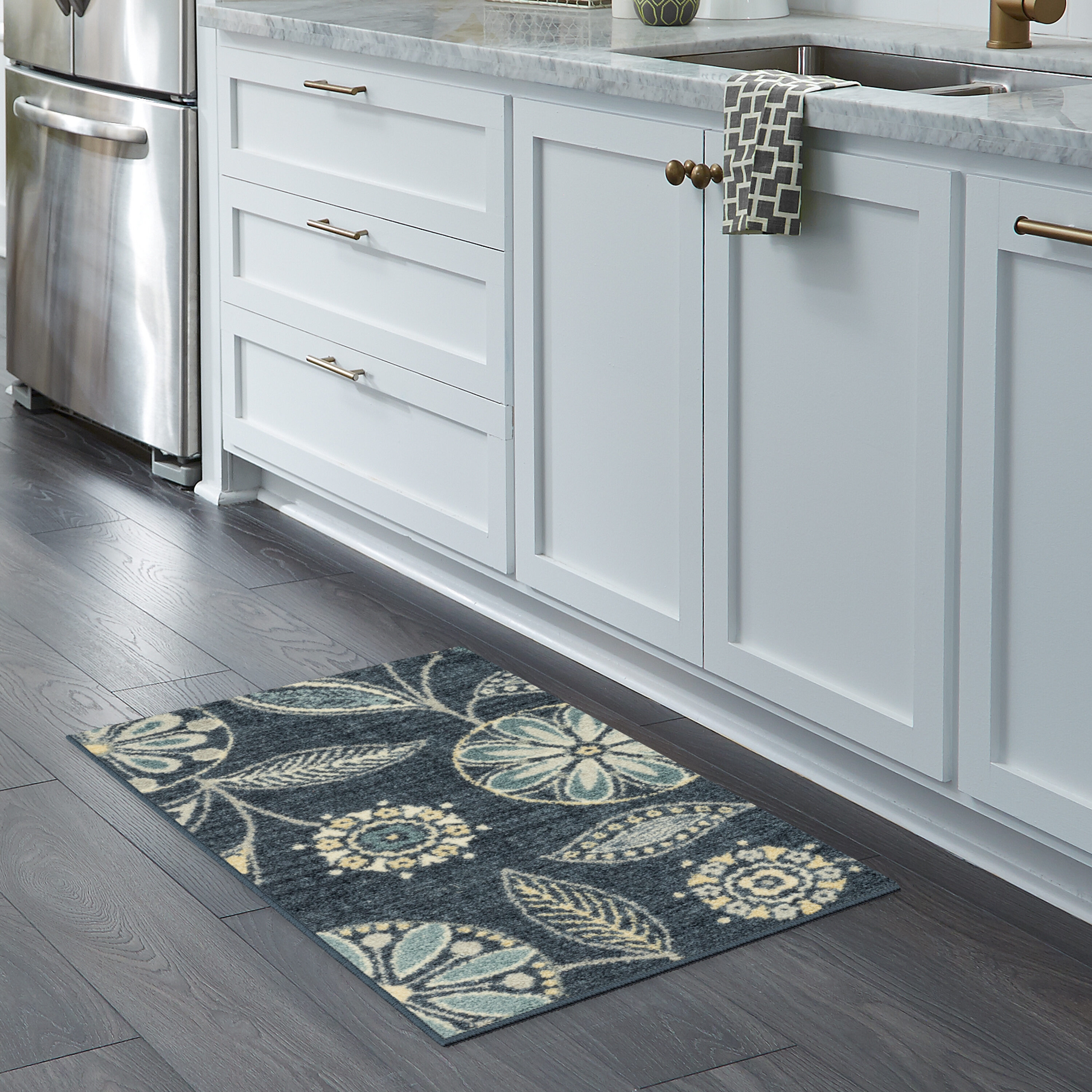 Maples Rugs B5974306 2 x 3 (ft) Tufted Polyester Blue Rectangular Indoor Floral/Botanical Farmhouse/Cottage Machine washable Throw rug