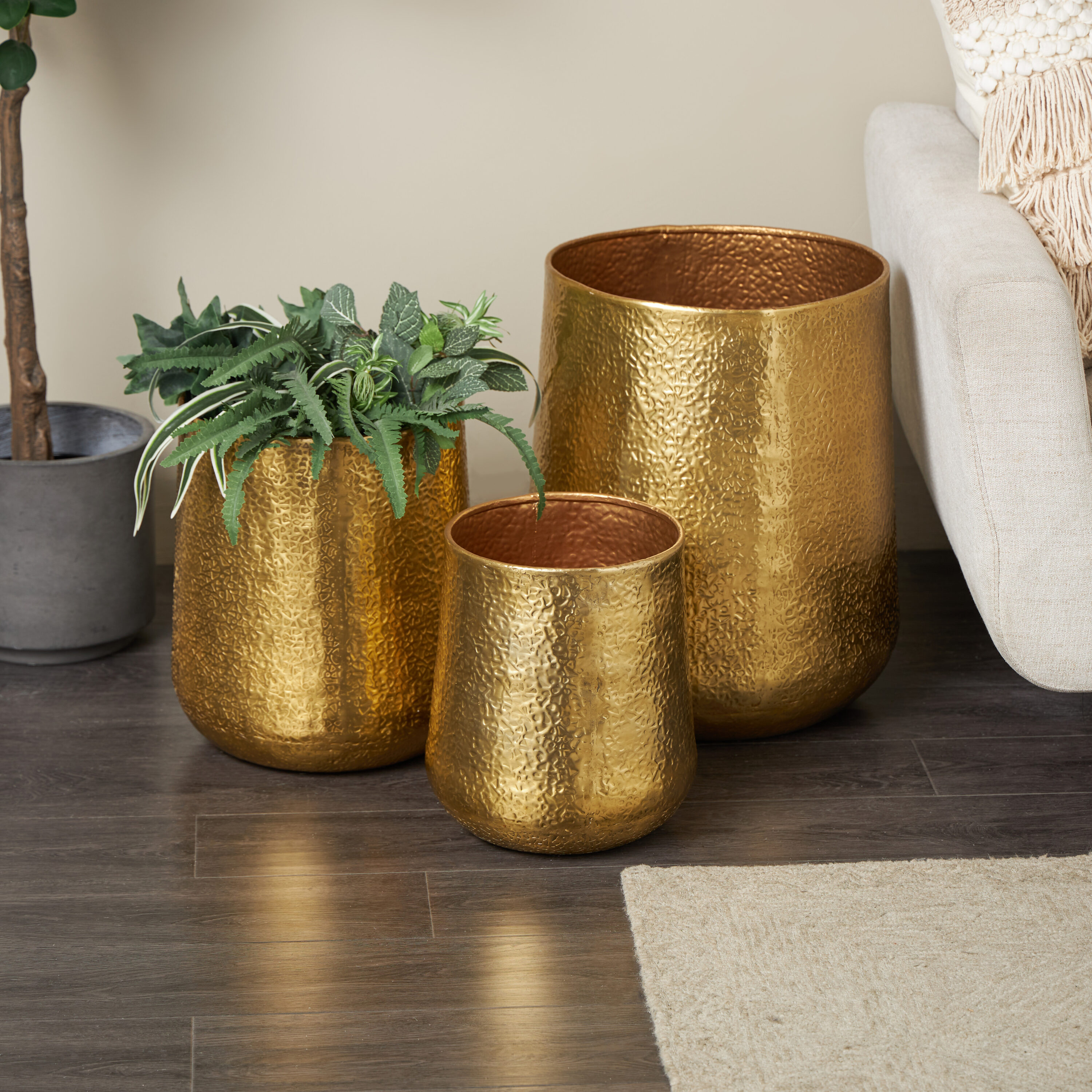 Grayson Lane 57419 3 -Pack Round 10-in W Extra Large Gold Metal Indoor/Outdoor Planter