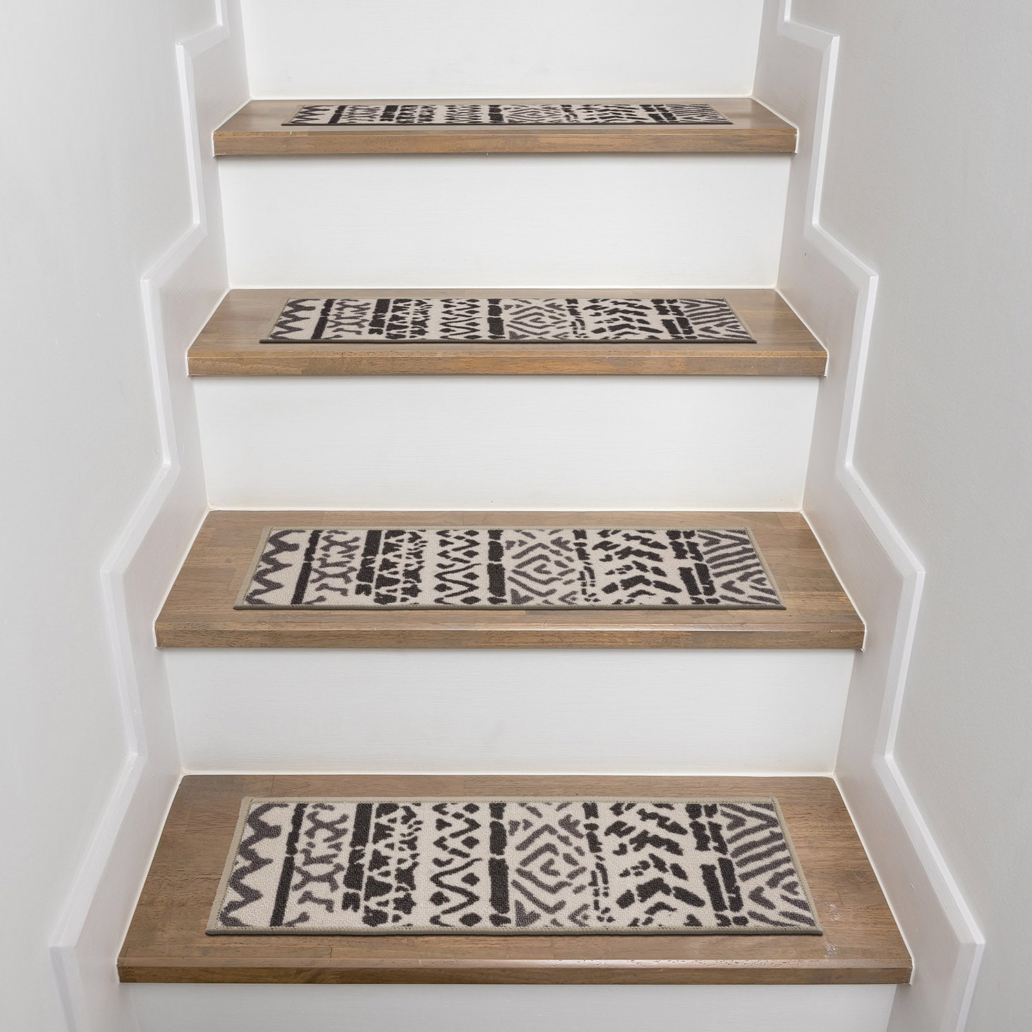 World Rug Gallery Cream Indoor Geometric Mid-century Modern Stair Tread ...