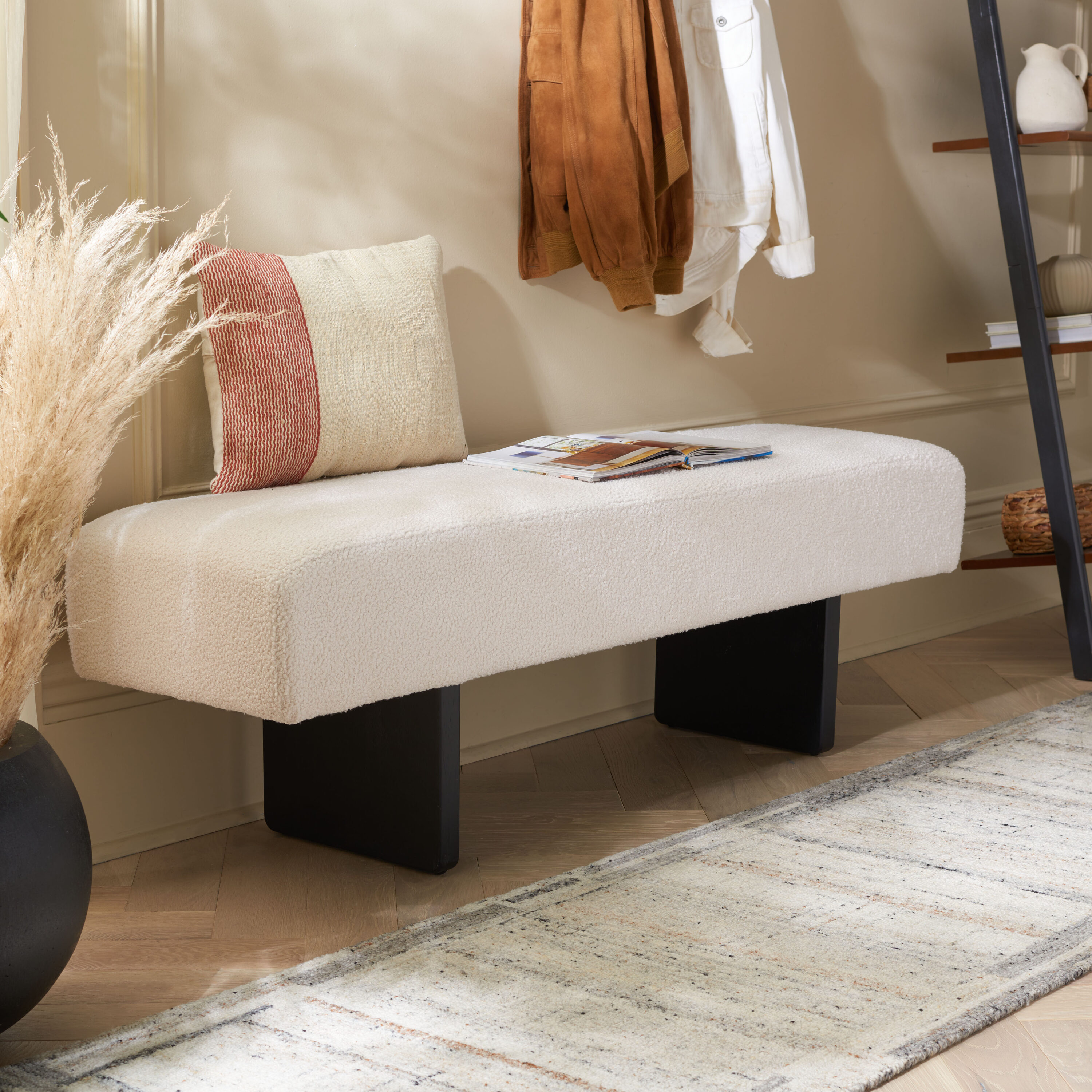 Safavieh BCH4501A Ryer Modern Off White/Black Accent Bench 60-in x 16-in x 19-in
