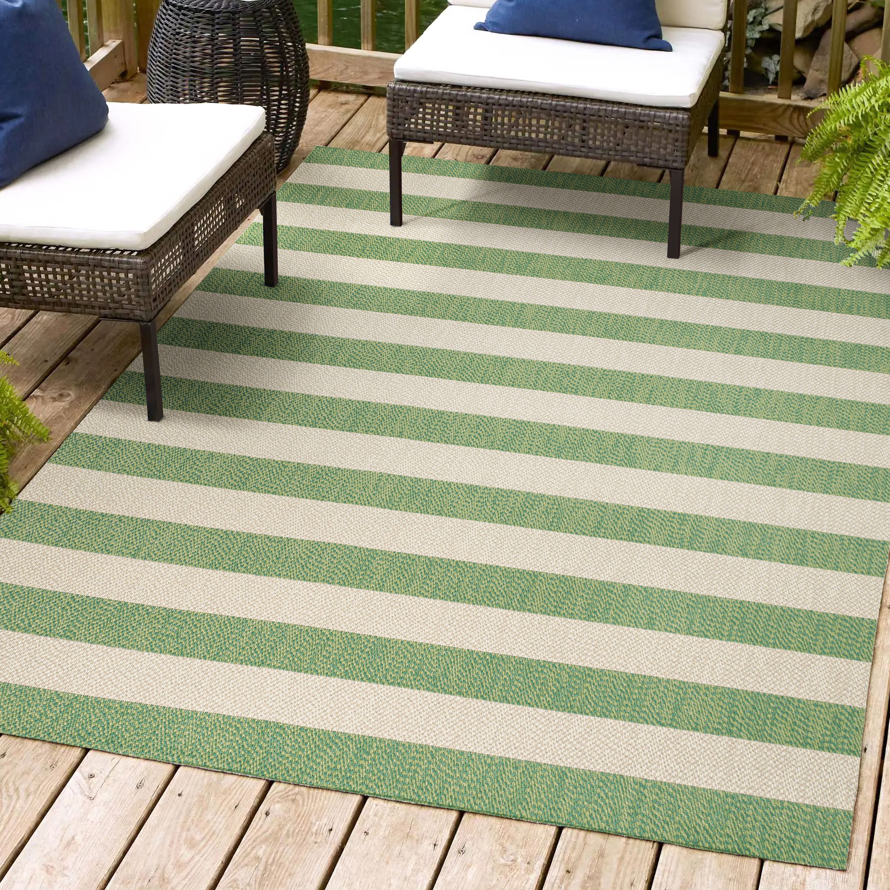 JONATHAN  Y SMB203D-4 Santa Monica Negril Two-Tone 4 x 6 (ft) Loomed Polypropylene Green/Cream Rectangular Indoor/Outdoor Stripe Farmhouse/Cottage Area rug