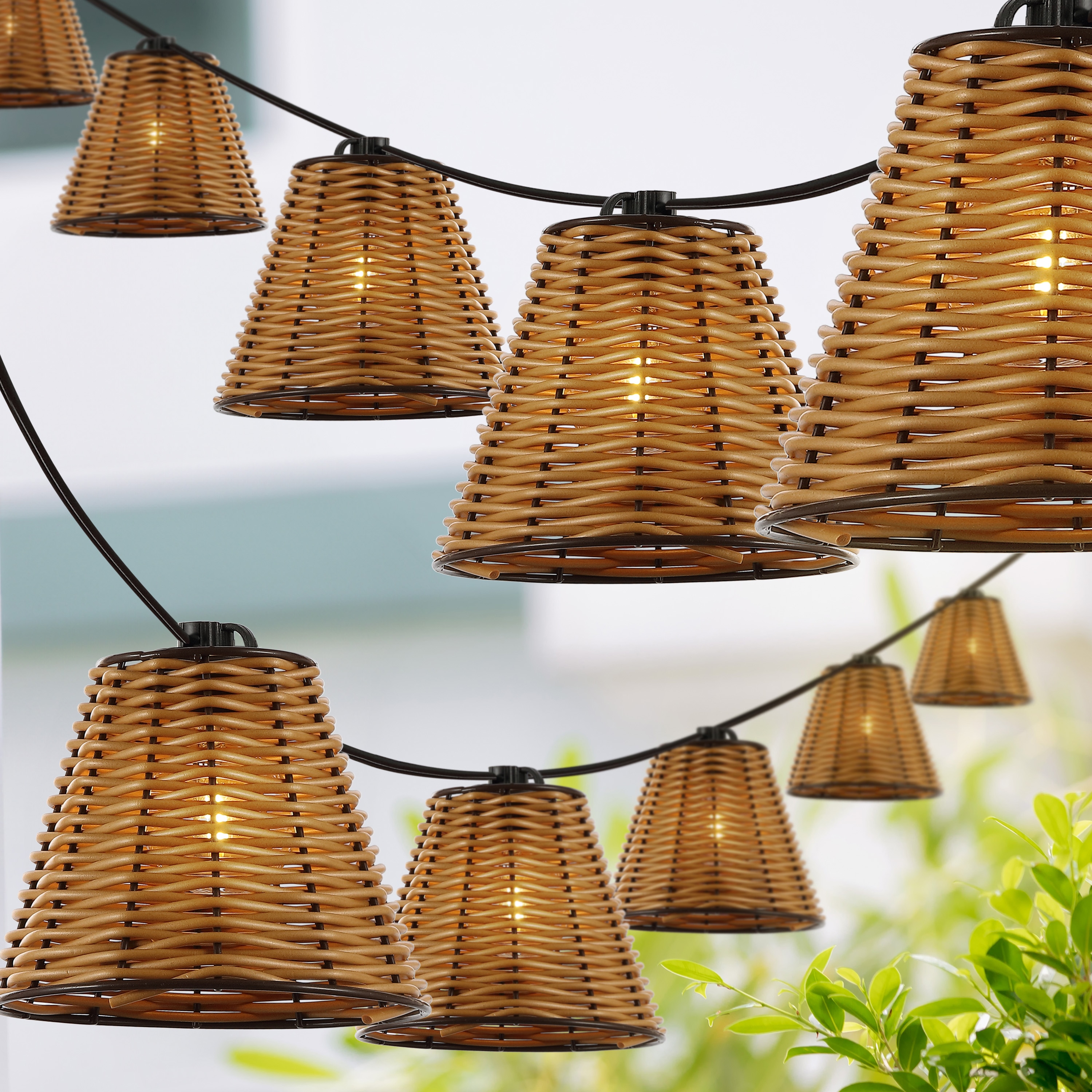 JONATHAN  Y JYL8706A 10-Feet Plug-in Brown/Faux-Rattan Indoor/Outdoor String Light with 10 White -Light LED Globe Bulbs