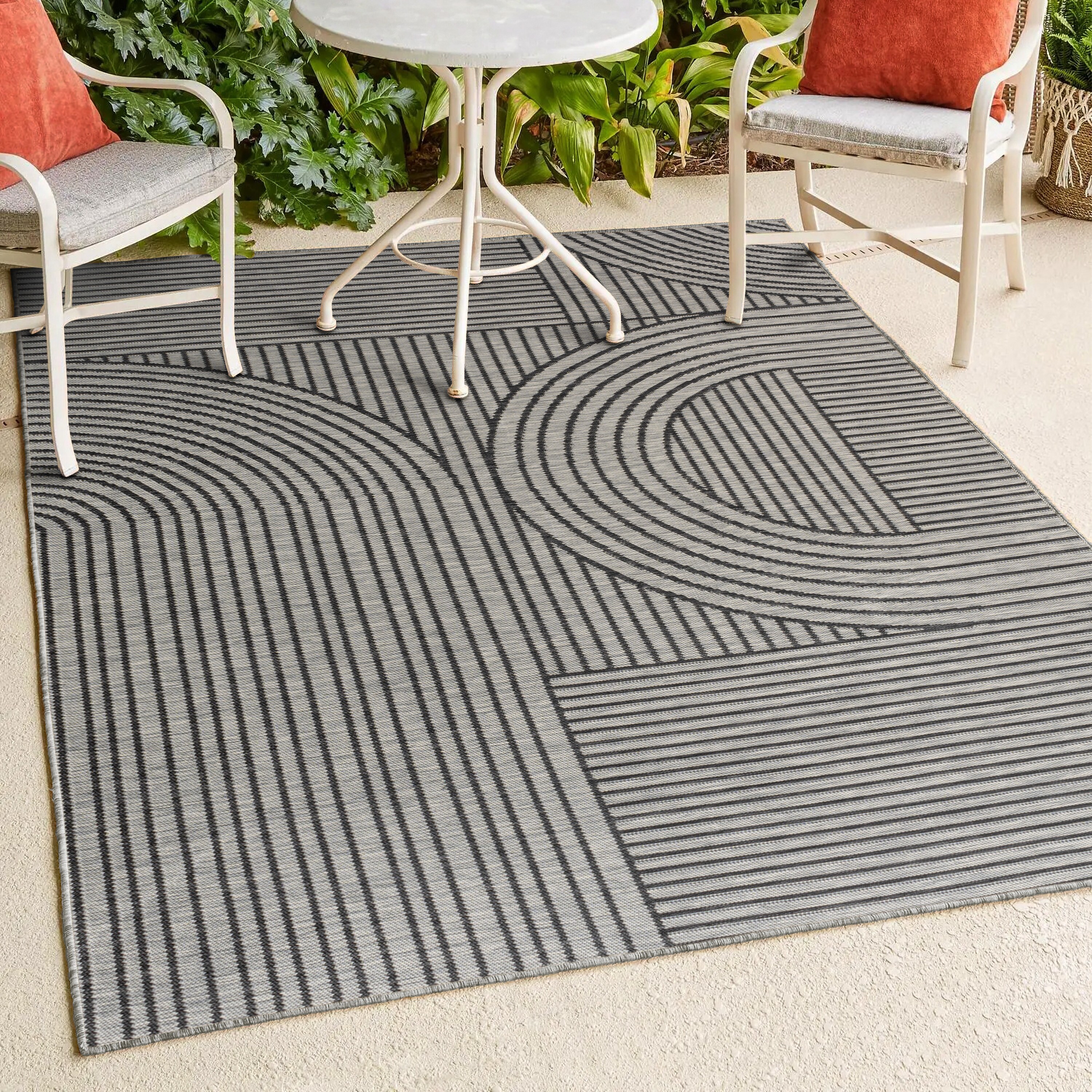 Zephyr Black and Cream Synthetic Stripe Reversible Rug 3' x 5'