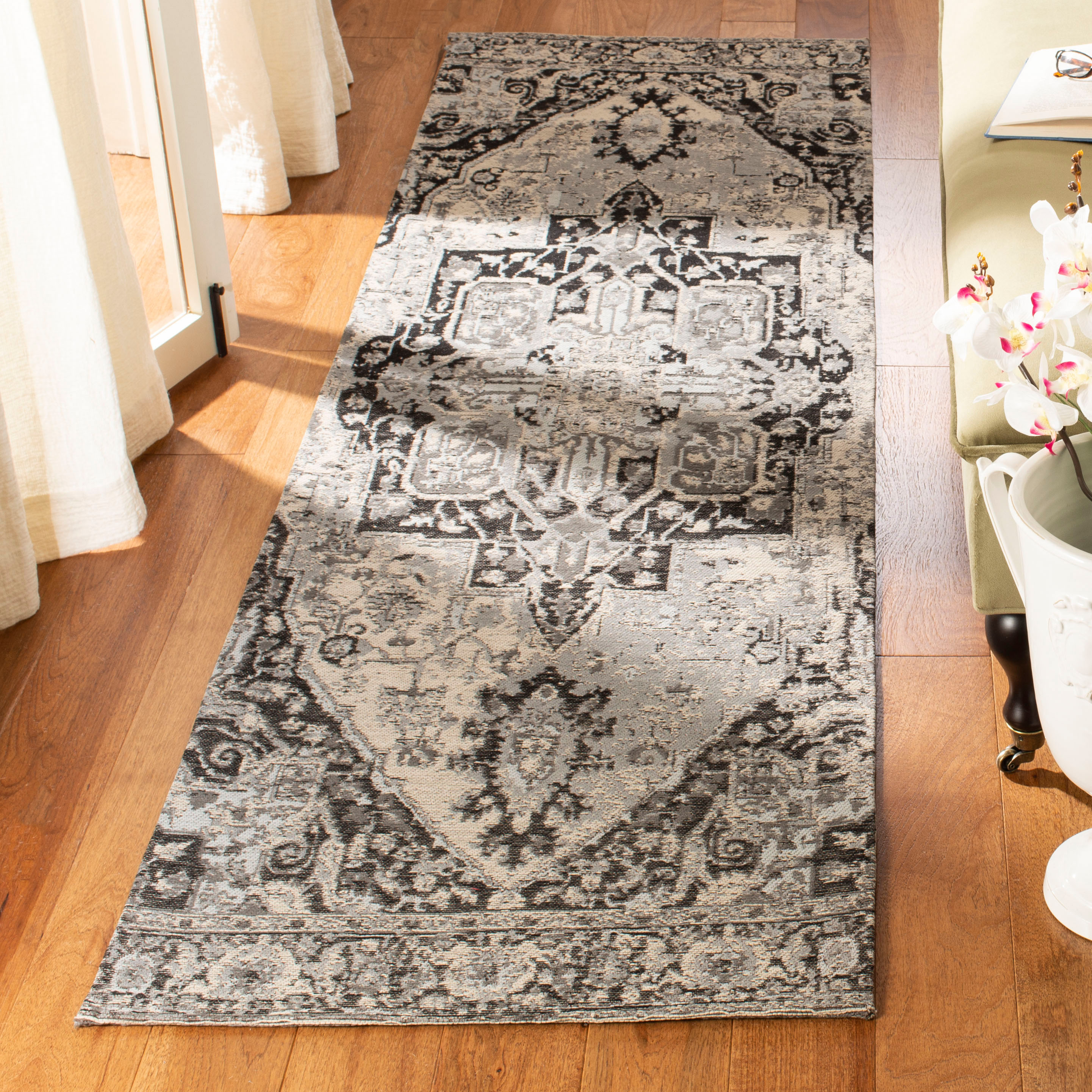 Safavieh CLV111H-28 Classic Vintage Stion 2 x 8 (ft) Loomed Polyester Anthracite Rectangular Indoor Distressed/Overdyed Vintage Runner rug