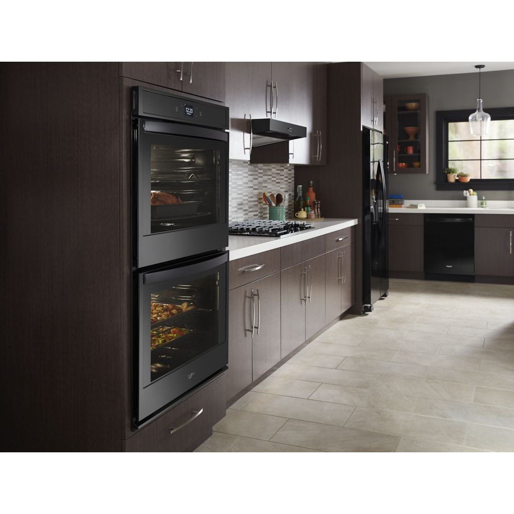 Whirlpool Smart 27-in Smart Double Electric Wall Oven (Black) in the ...